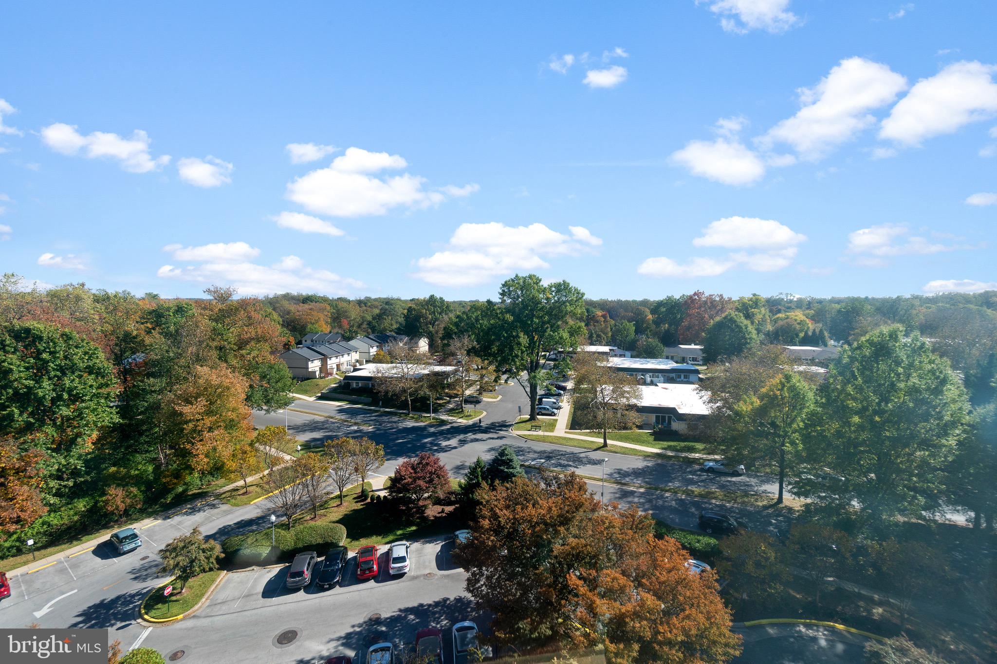 TURNBERRY COURTS AT LEIS - Residential