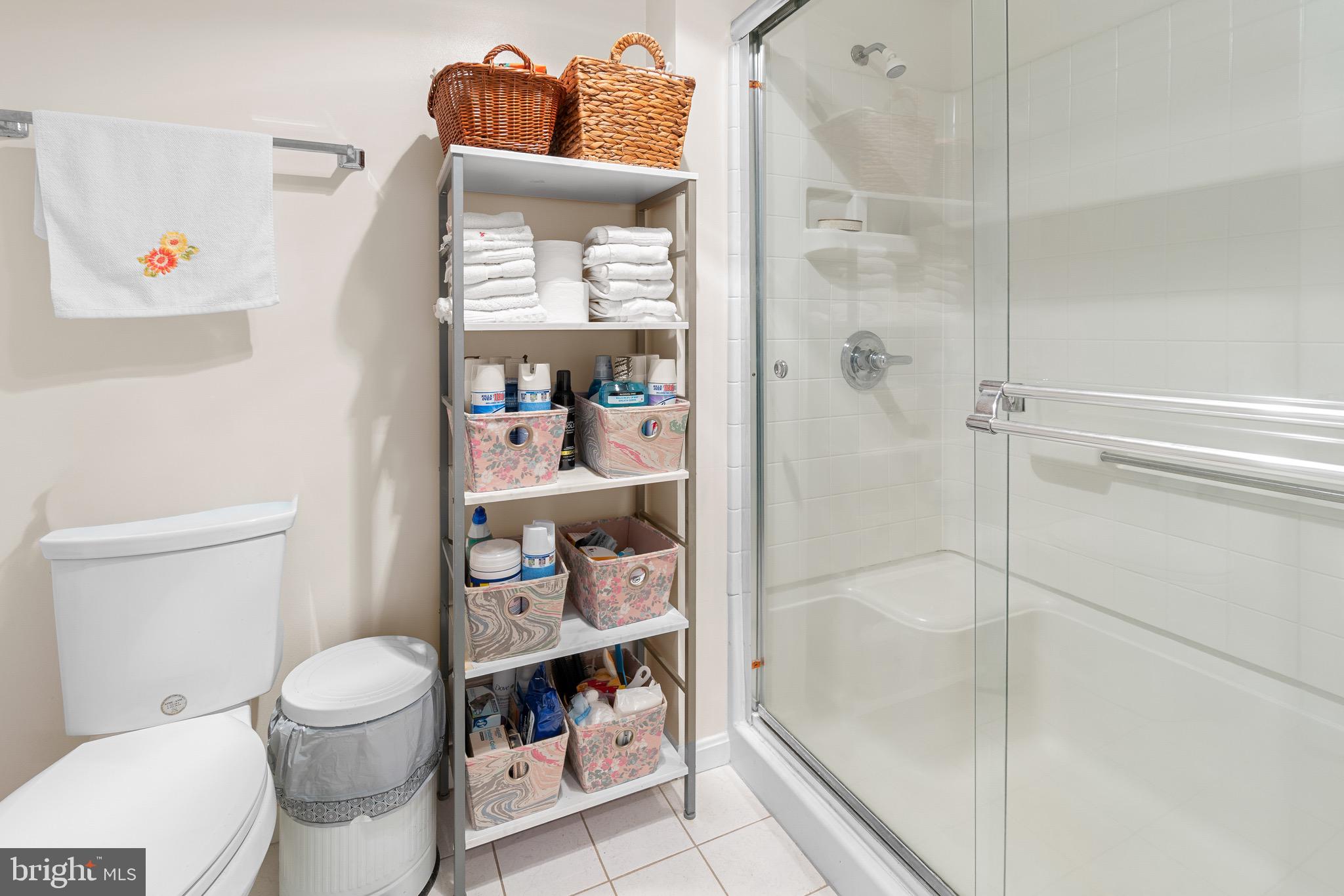 TURNBERRY COURTS AT LEIS - Residential