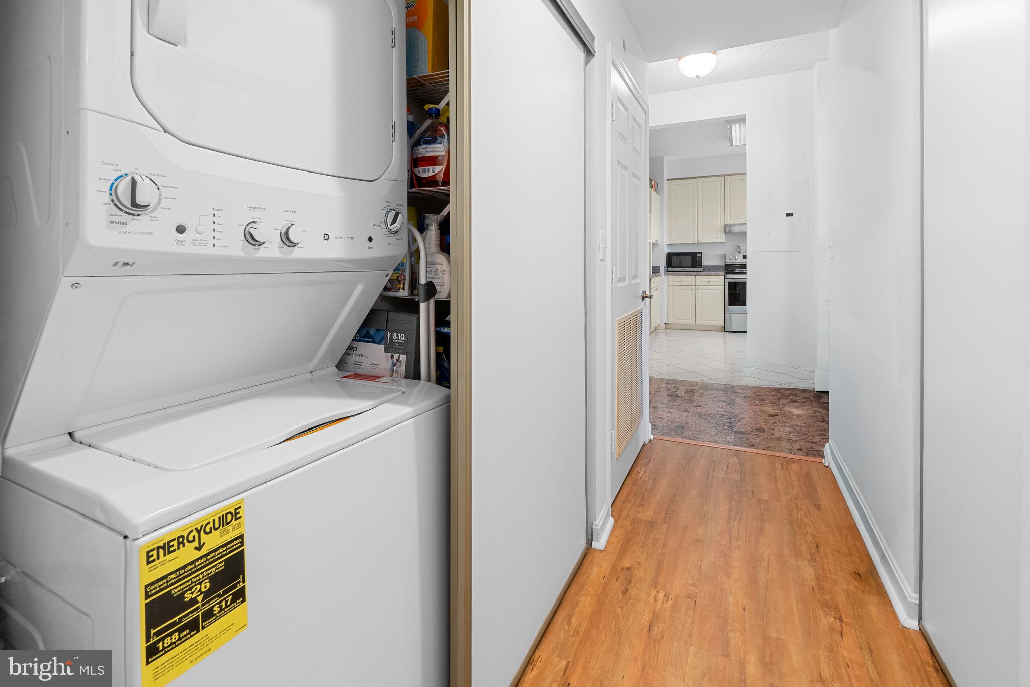 TURNBERRY COURTS AT LEIS - Residential