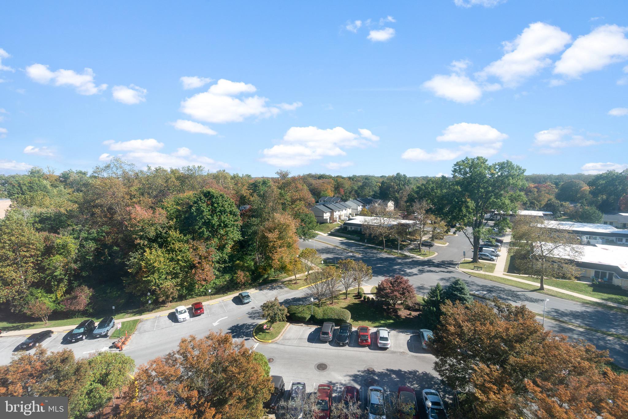 TURNBERRY COURTS AT LEIS - Residential