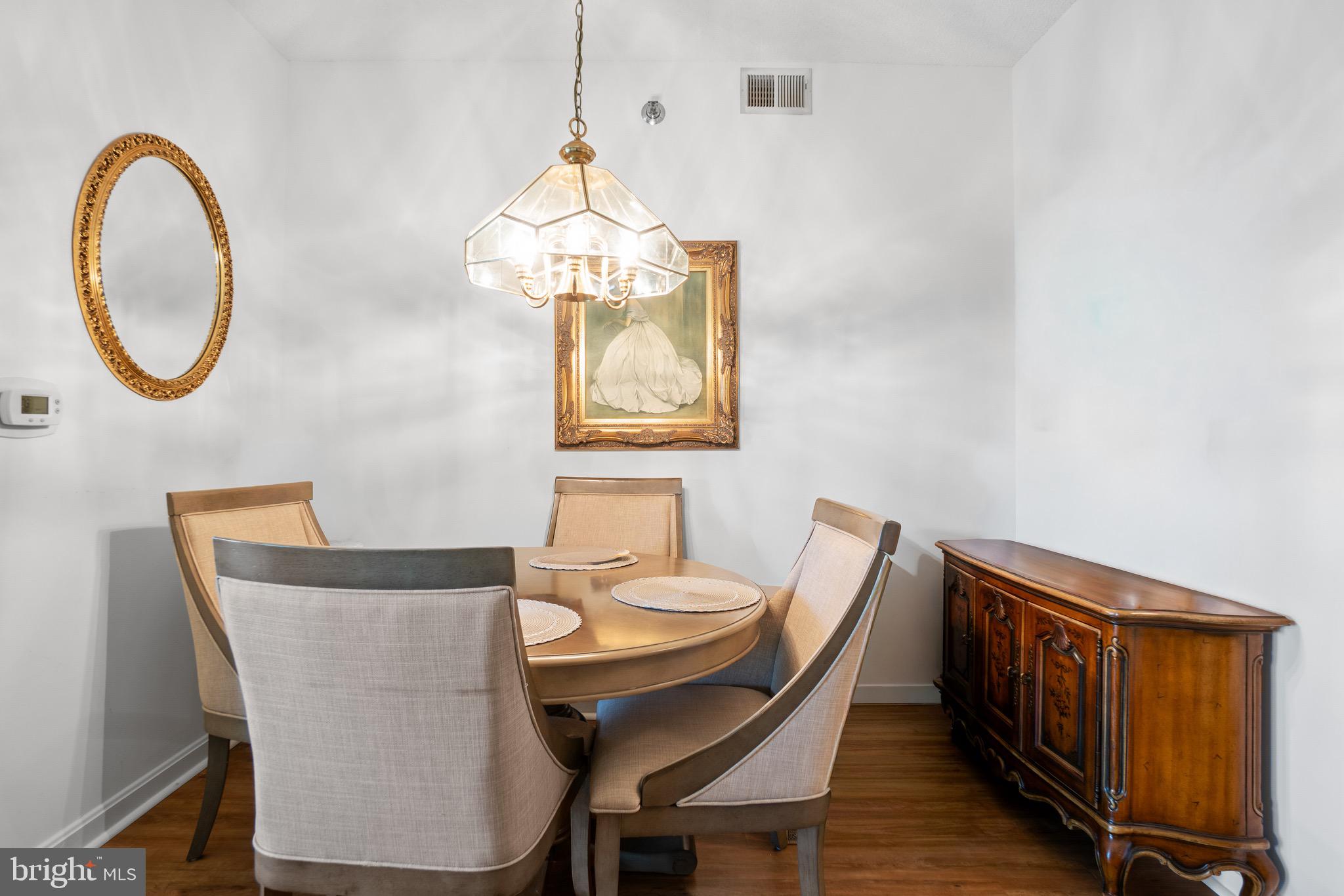 TURNBERRY COURTS AT LEIS - Residential