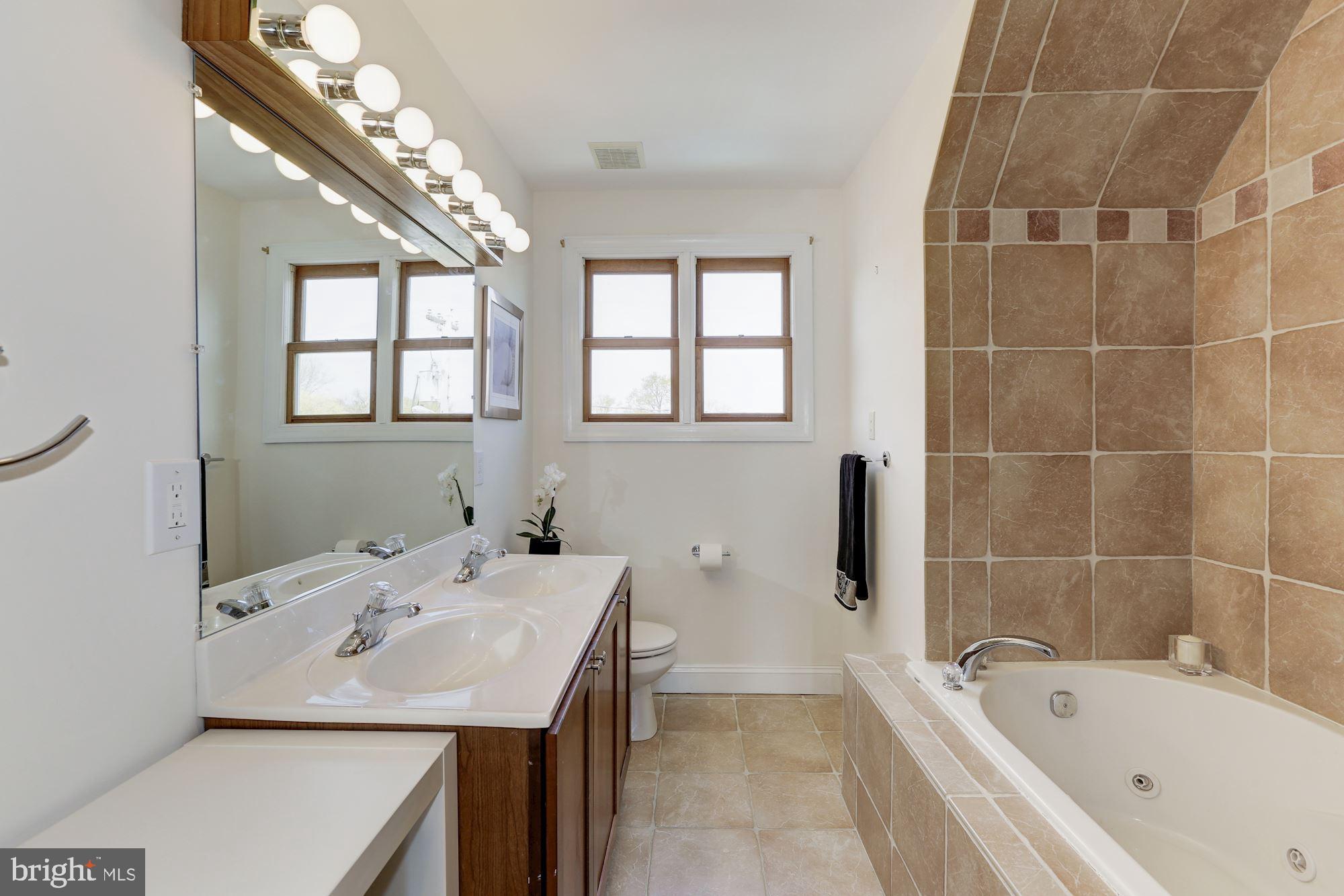 EASTPORT - Residential