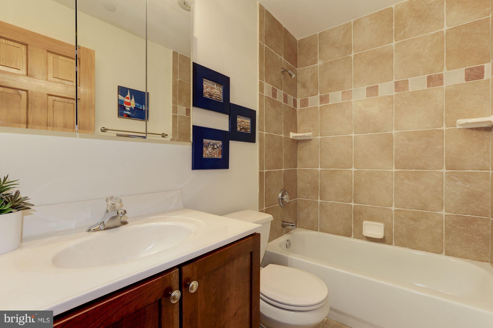 EASTPORT - Residential