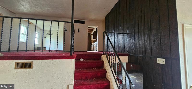 13 KINGSBRIDGE DRIVE