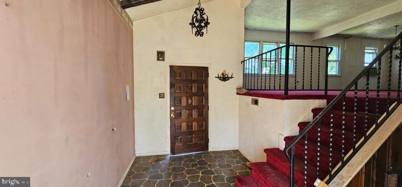 13 KINGSBRIDGE DRIVE