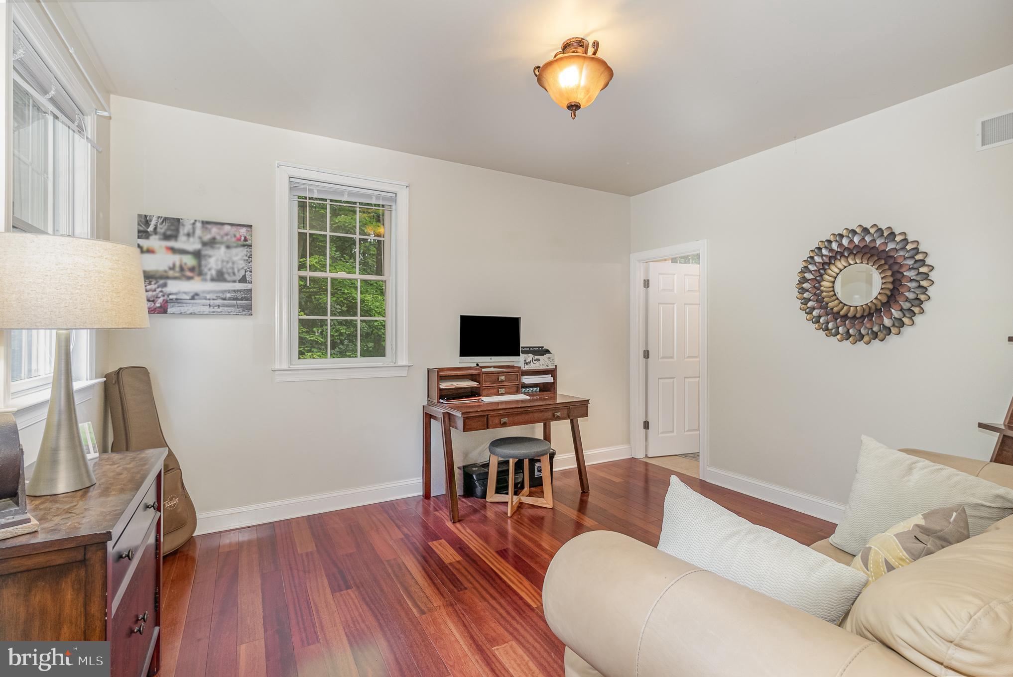 WILLOW LAKE - Residential