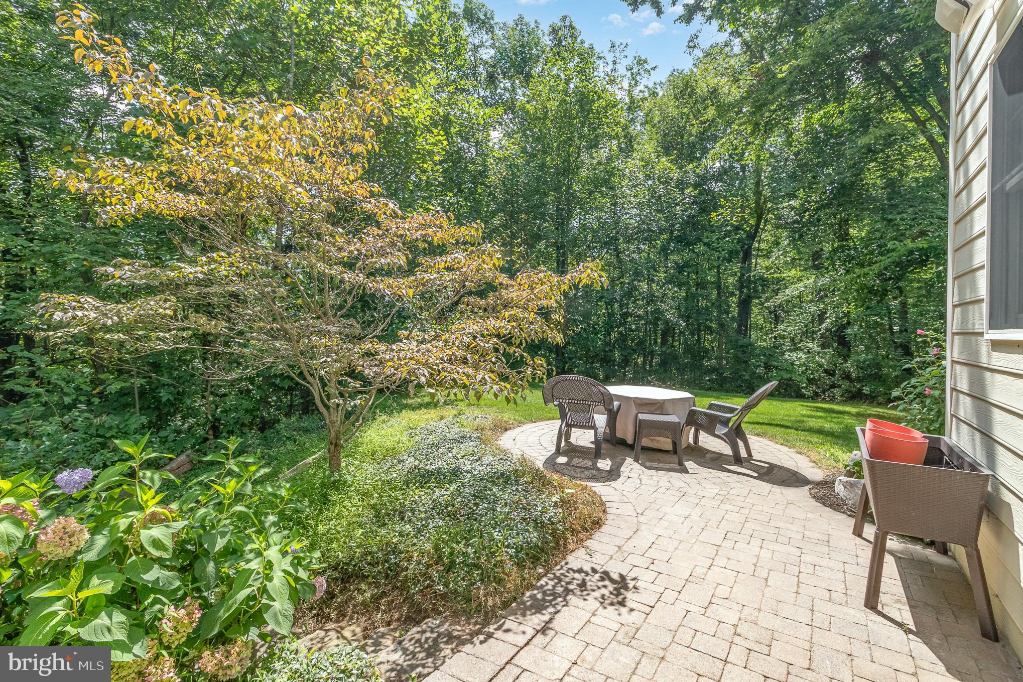 WILLOW LAKE - Residential