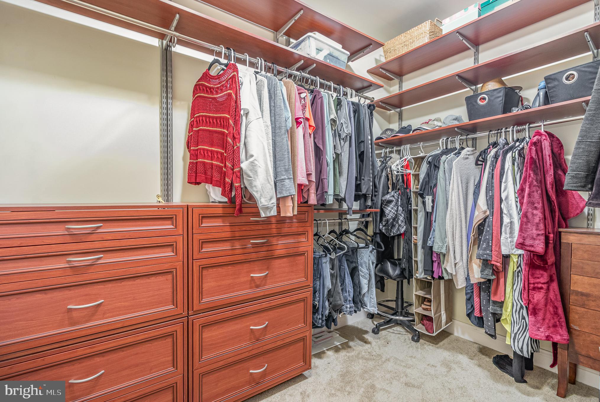 WILLOW LAKE - Residential