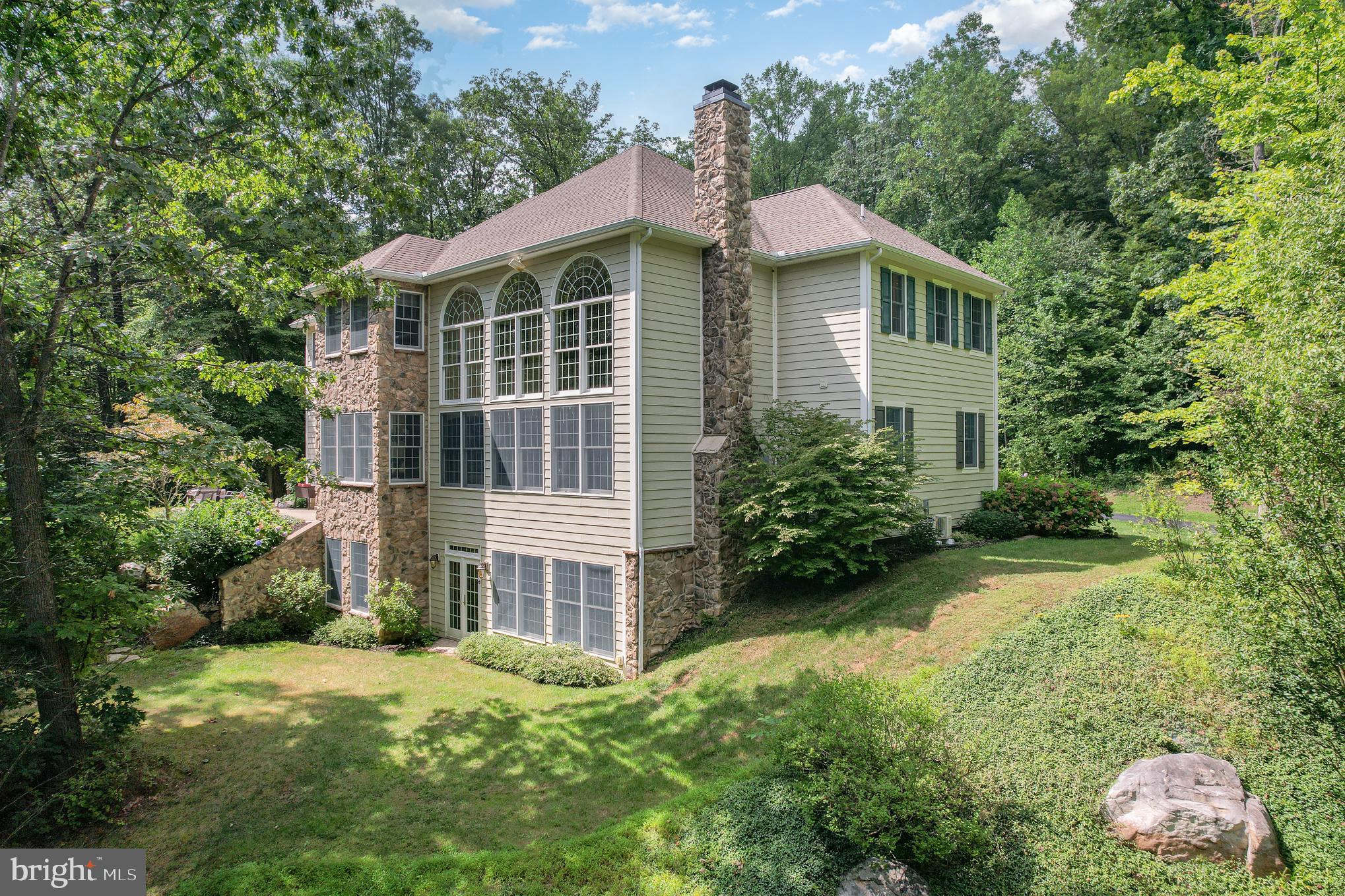 WILLOW LAKE - Residential