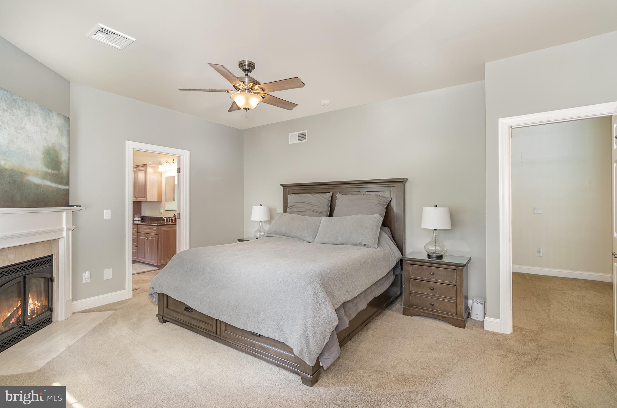 WILLOW LAKE - Residential