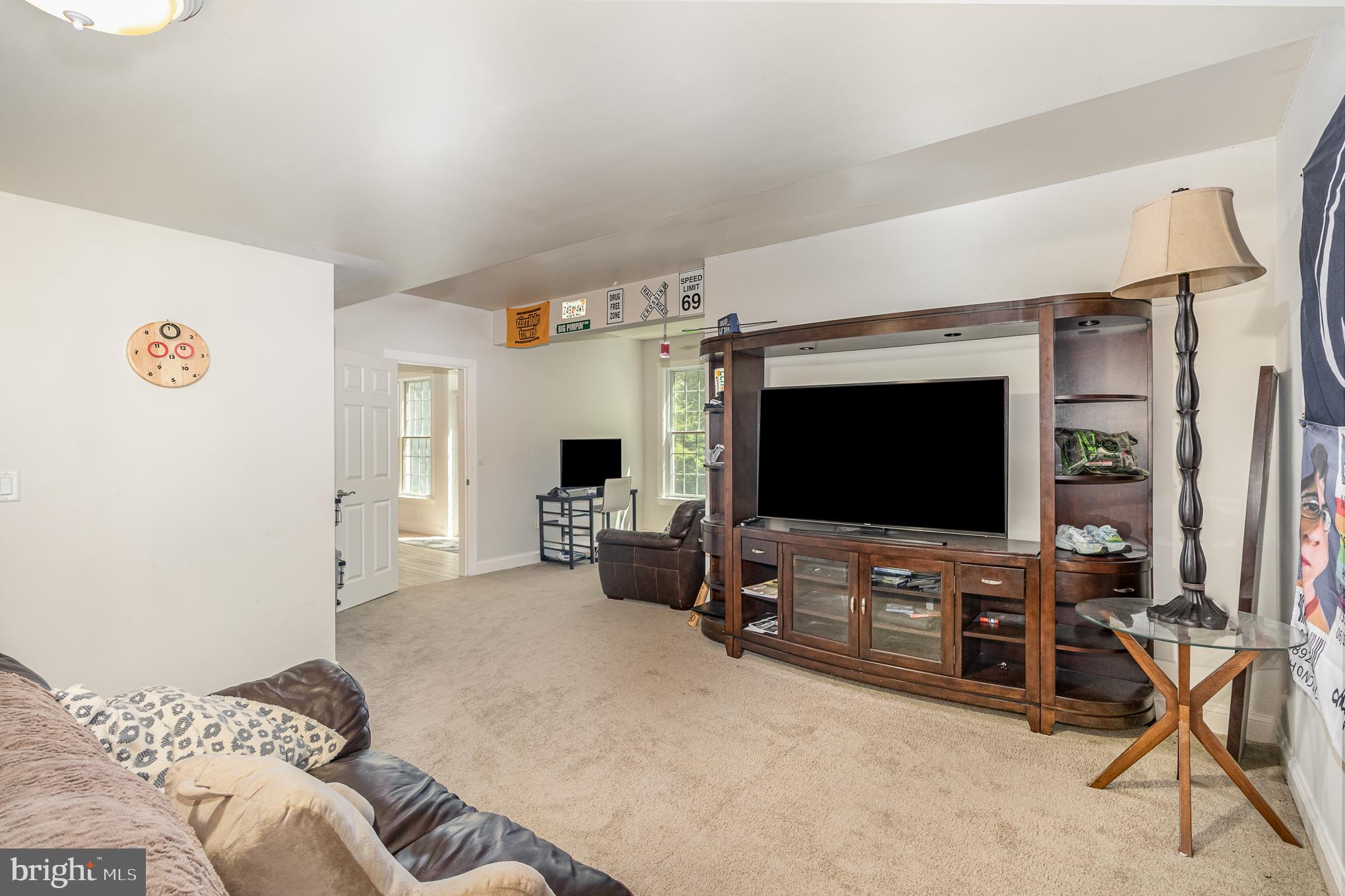 WILLOW LAKE - Residential