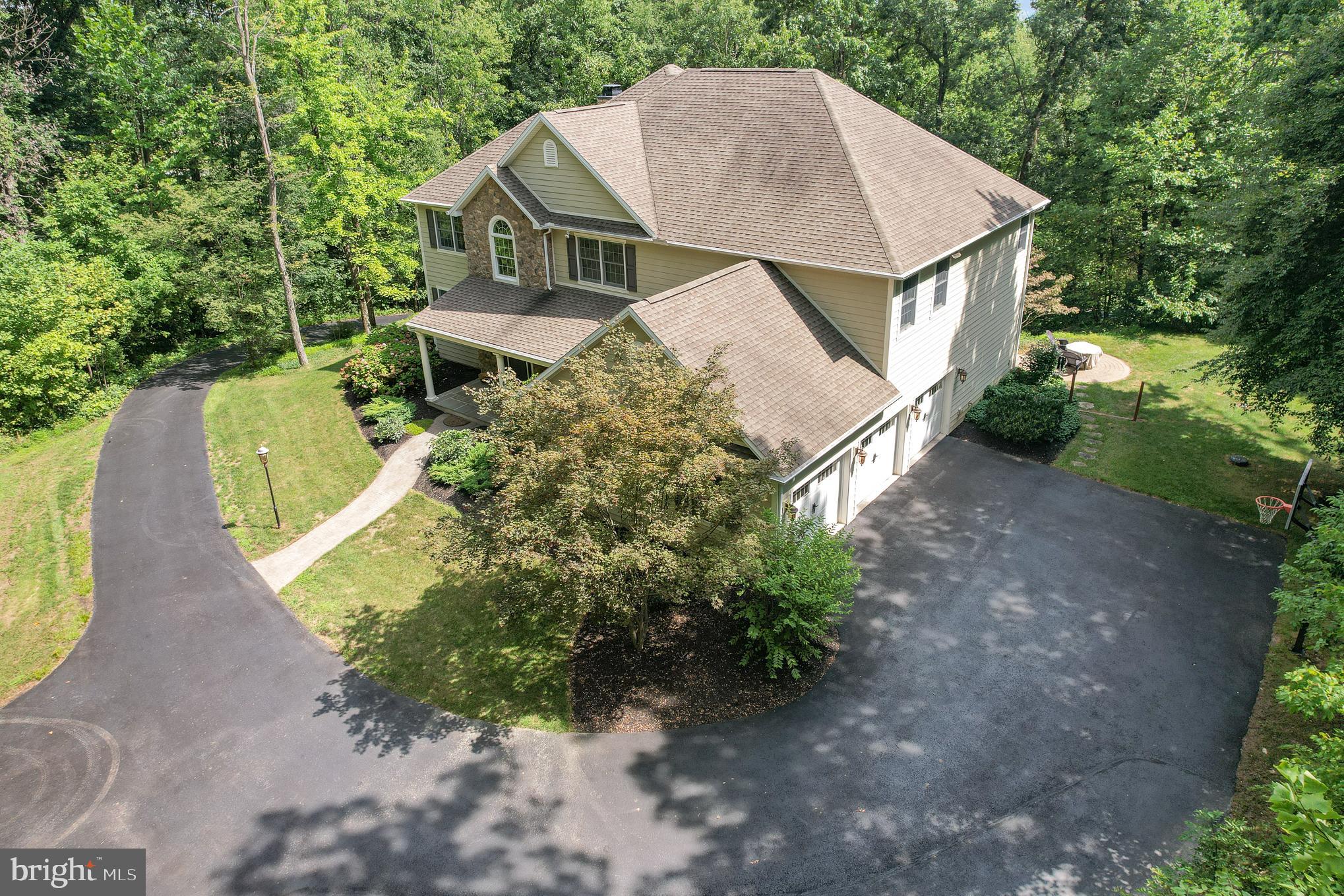 WILLOW LAKE - Residential