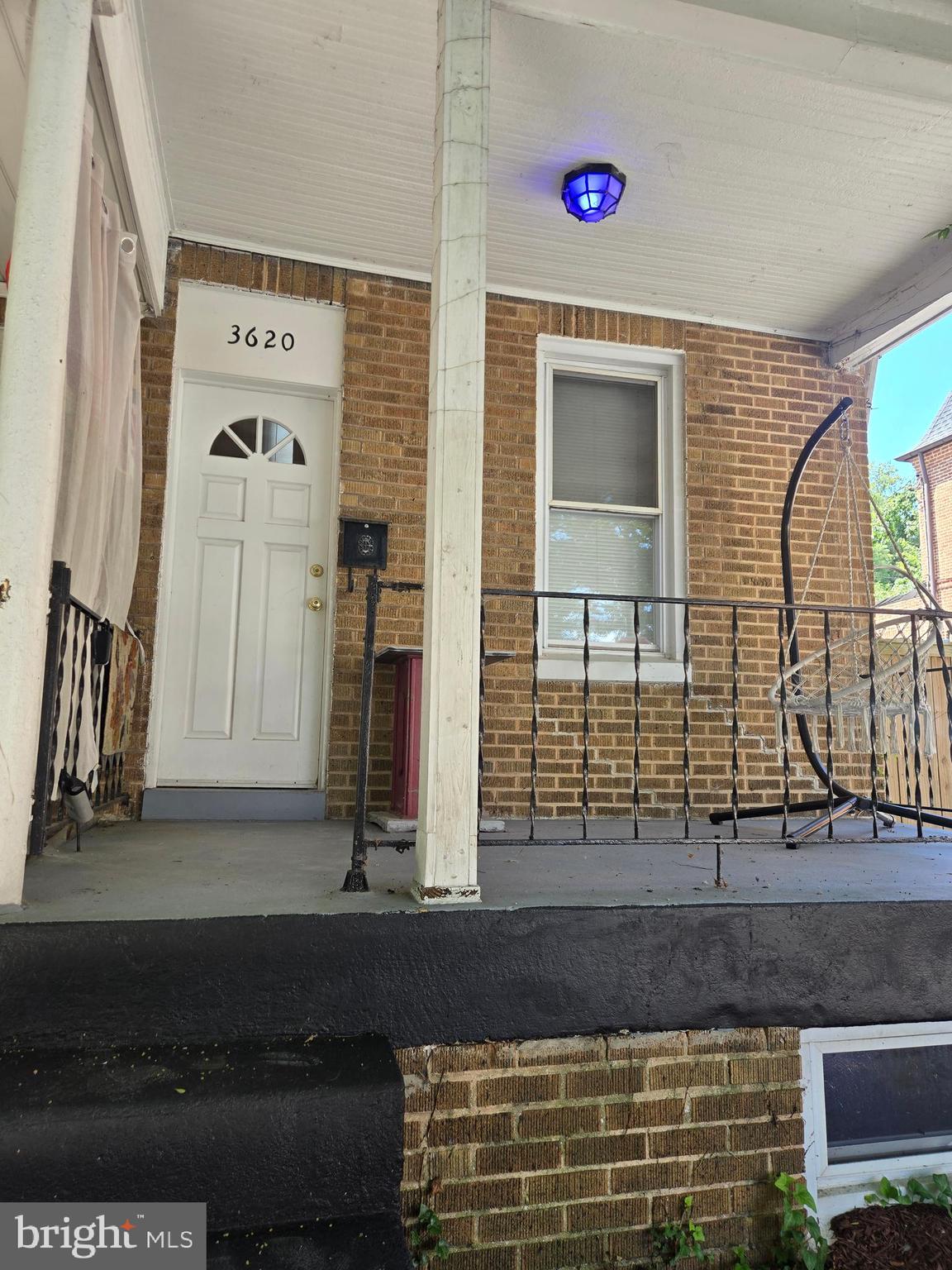 End of the group townhouse in the Woodberry area of Baltimore City. This house is two-bedroom with one bathroom. Stainless steel appliances in the kitchen and washer and dryer. Hard wood floors throughout. Basement can be used for an additional recreational room. Large lighted backyard for entertainment. Walking distance to Woodberry Park.