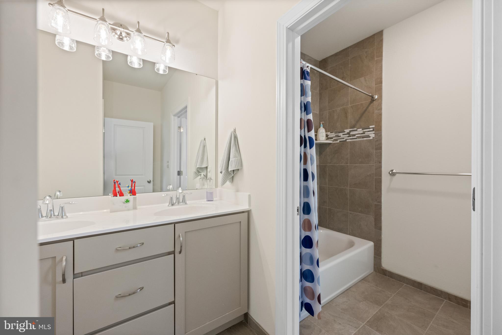 WATERFORD AT GARNET - Residential