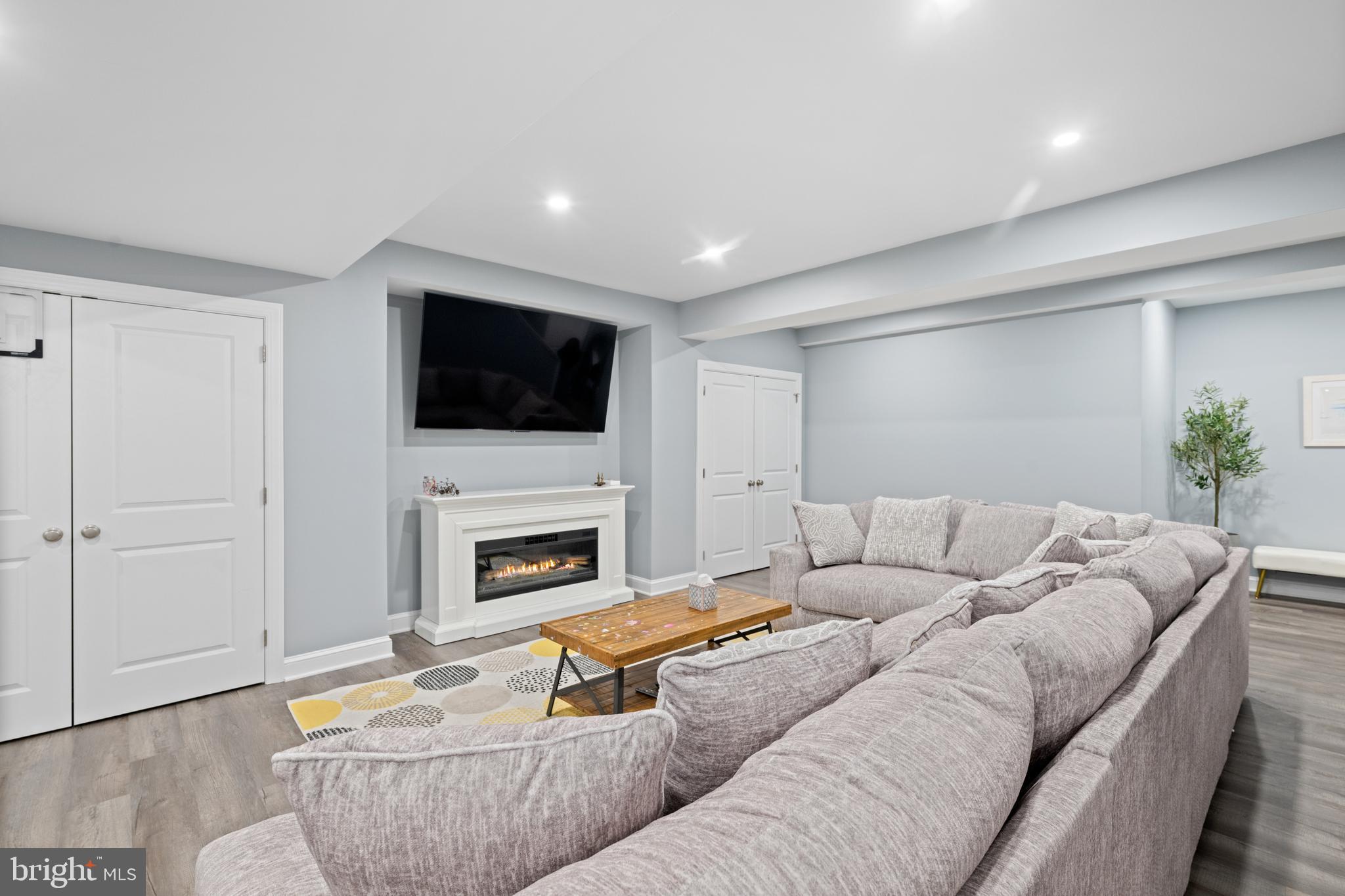 WATERFORD AT GARNET - Residential