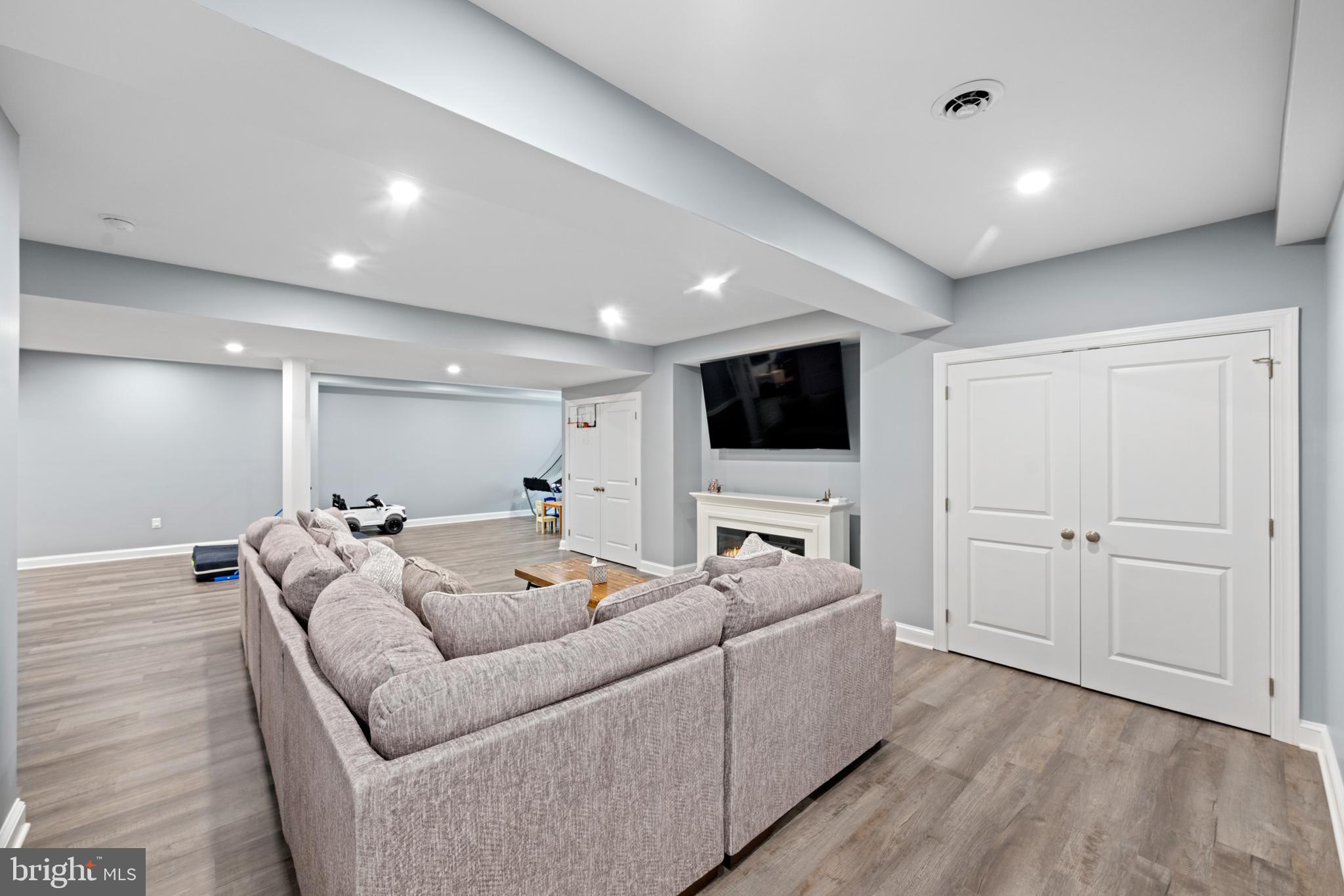 WATERFORD AT GARNET - Residential