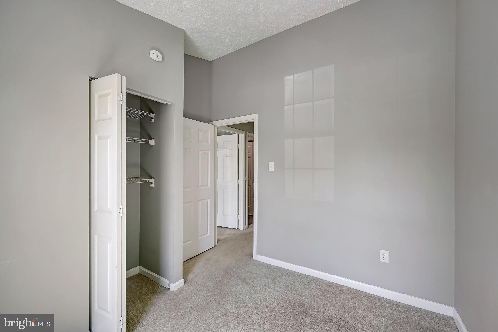 CONSTANT FRIENDSHIP - Residential