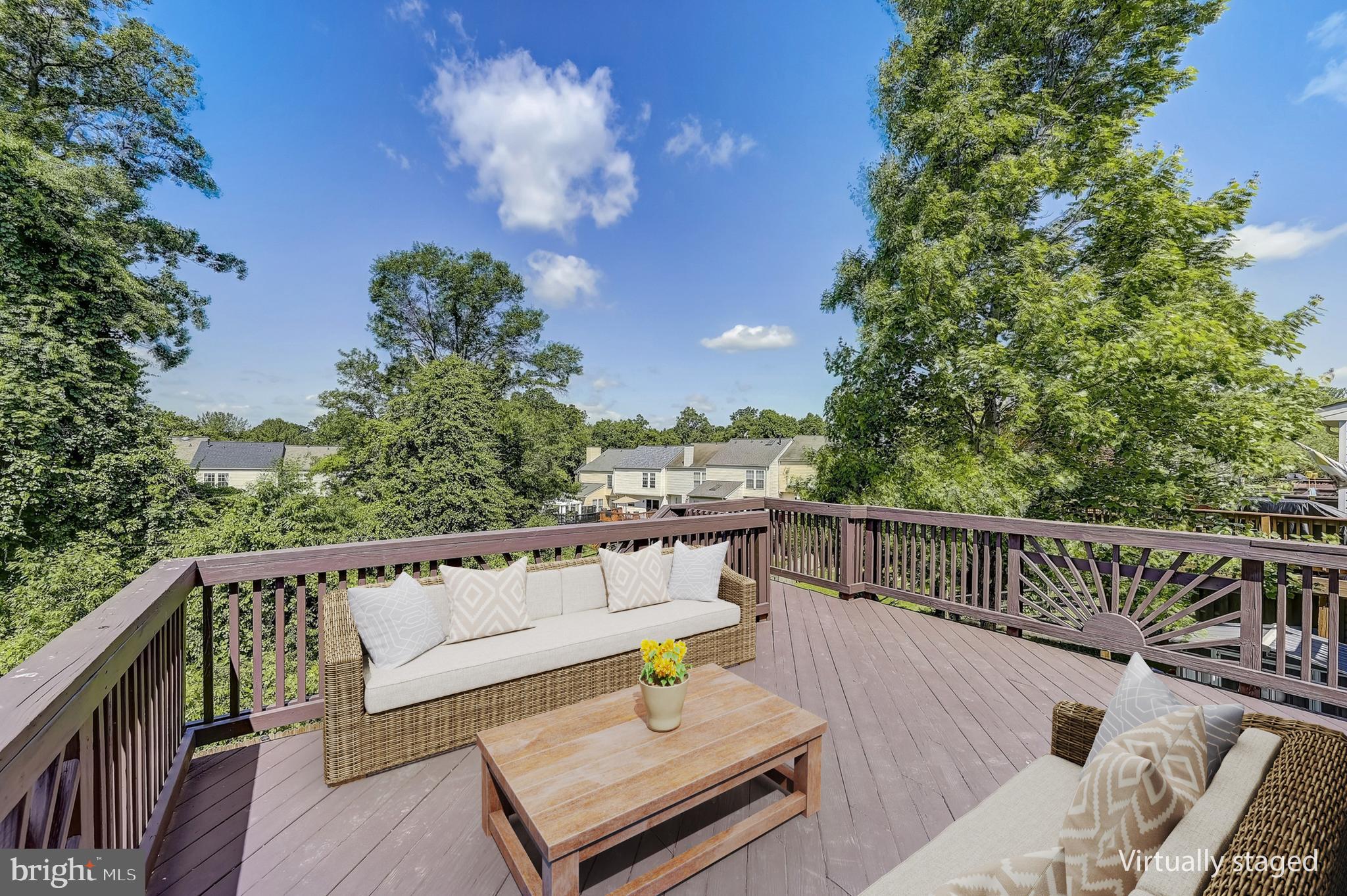 CONSTANT FRIENDSHIP - Residential