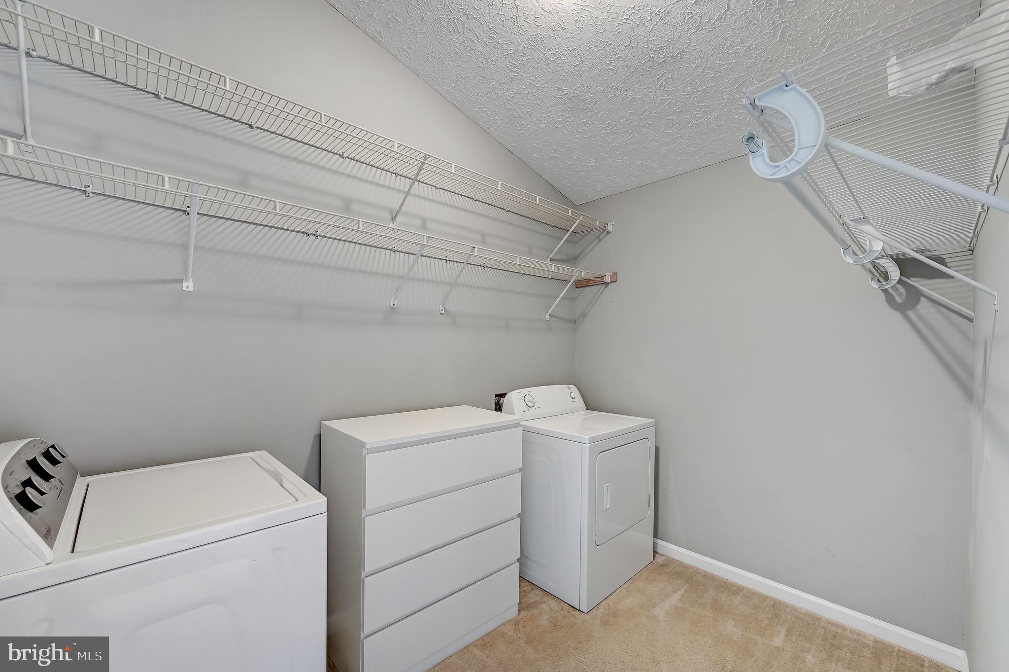 CONSTANT FRIENDSHIP - Residential