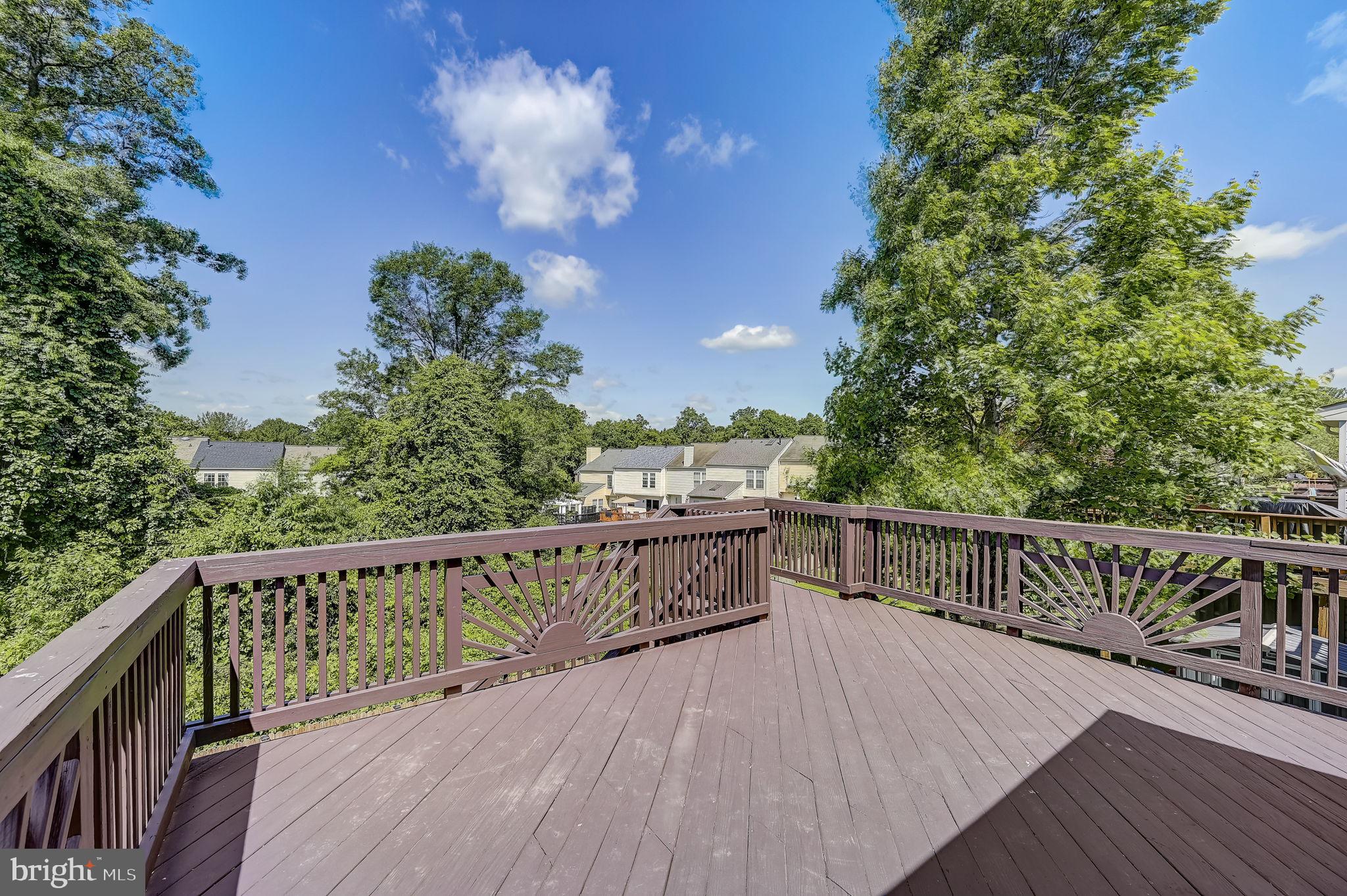 CONSTANT FRIENDSHIP - Residential