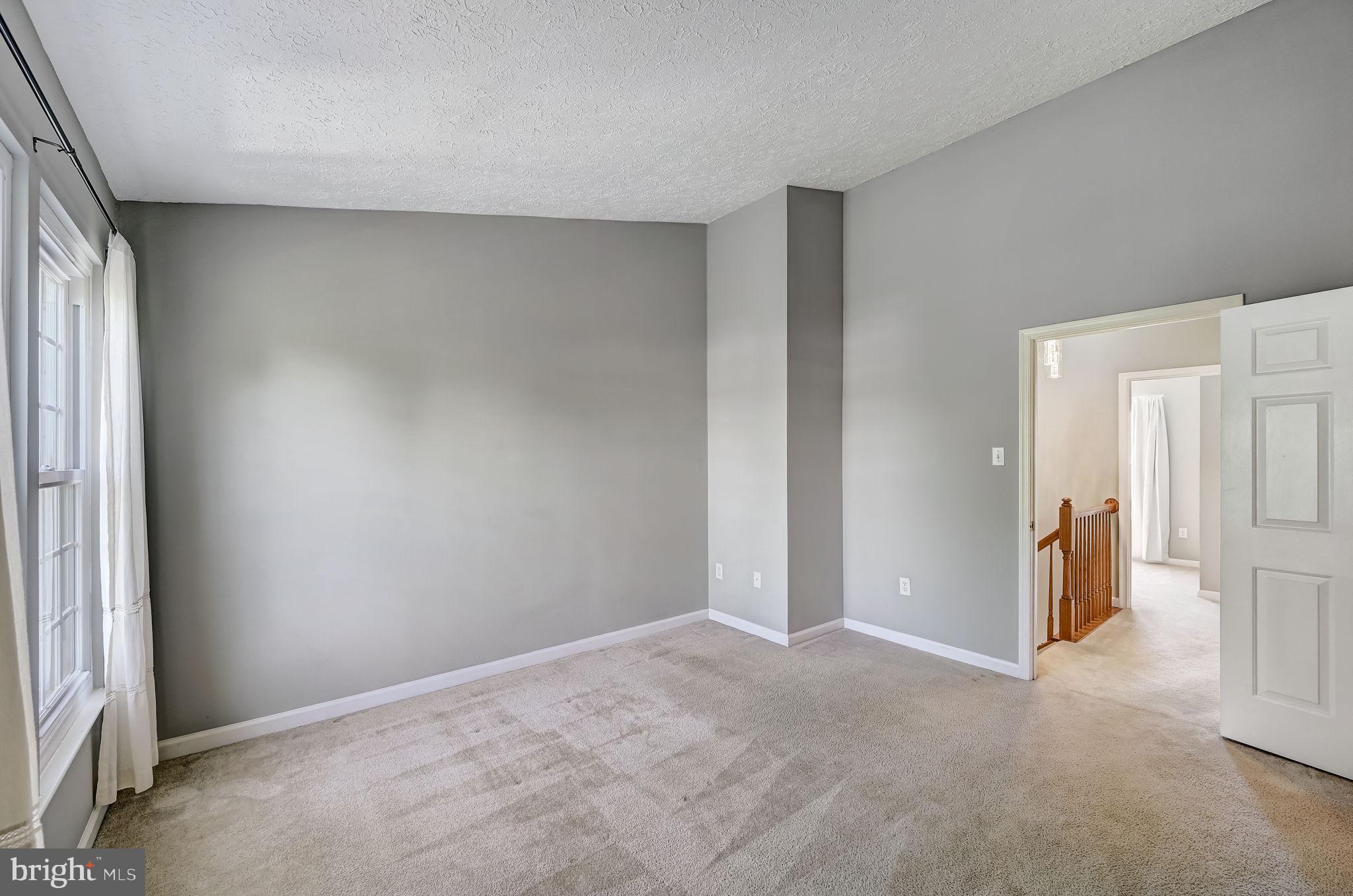 CONSTANT FRIENDSHIP - Residential