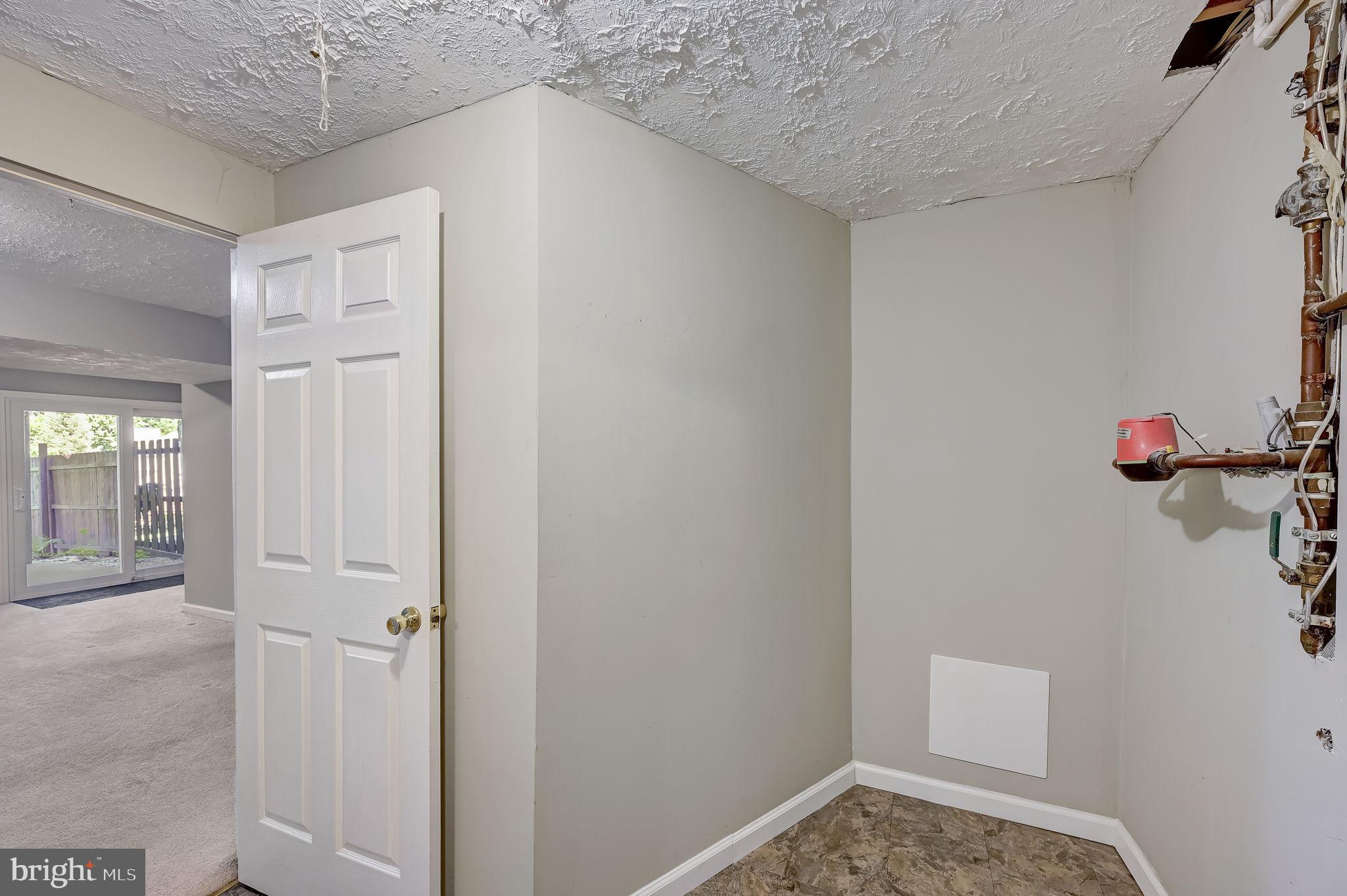 CONSTANT FRIENDSHIP - Residential