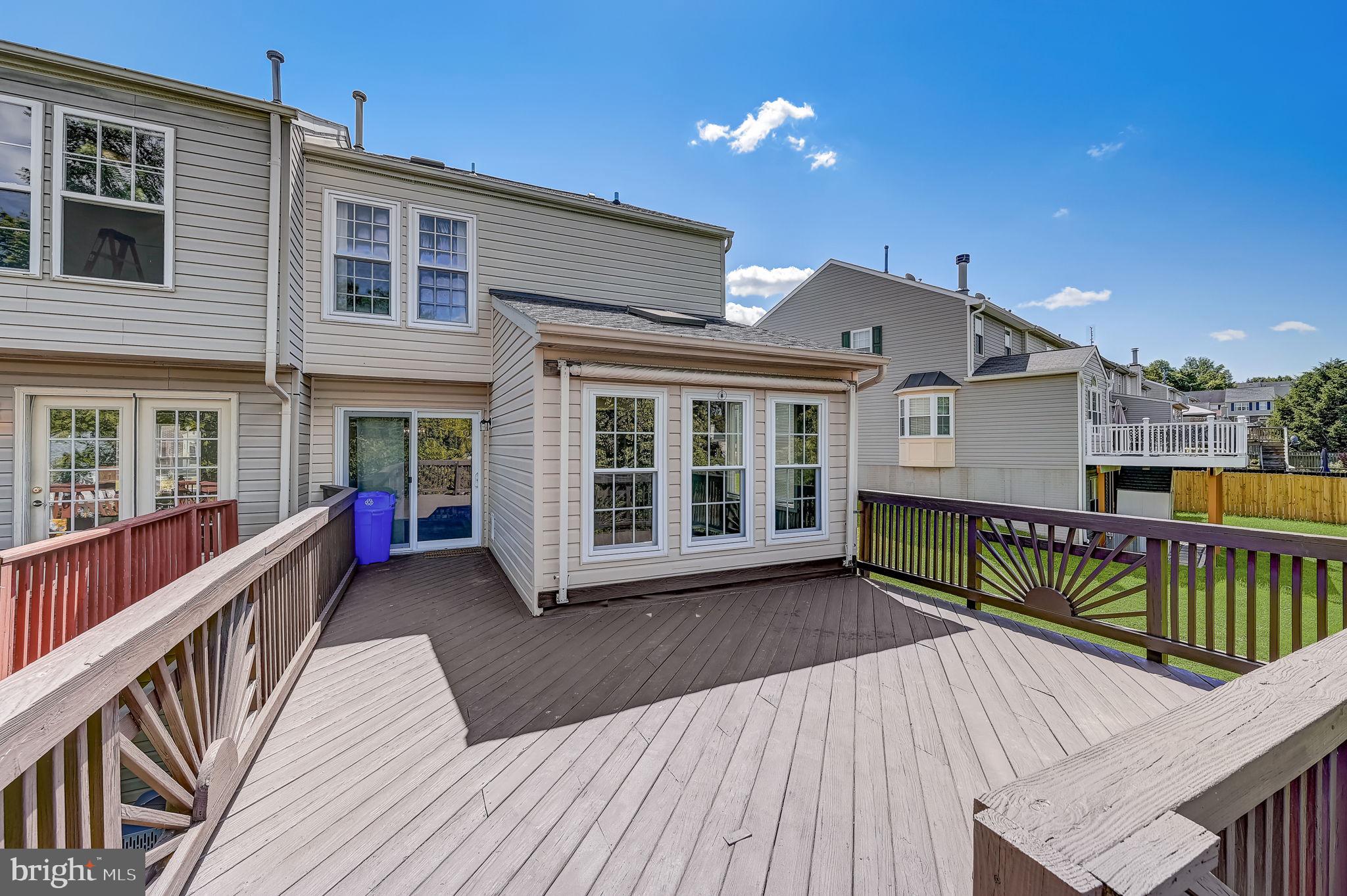 CONSTANT FRIENDSHIP - Residential