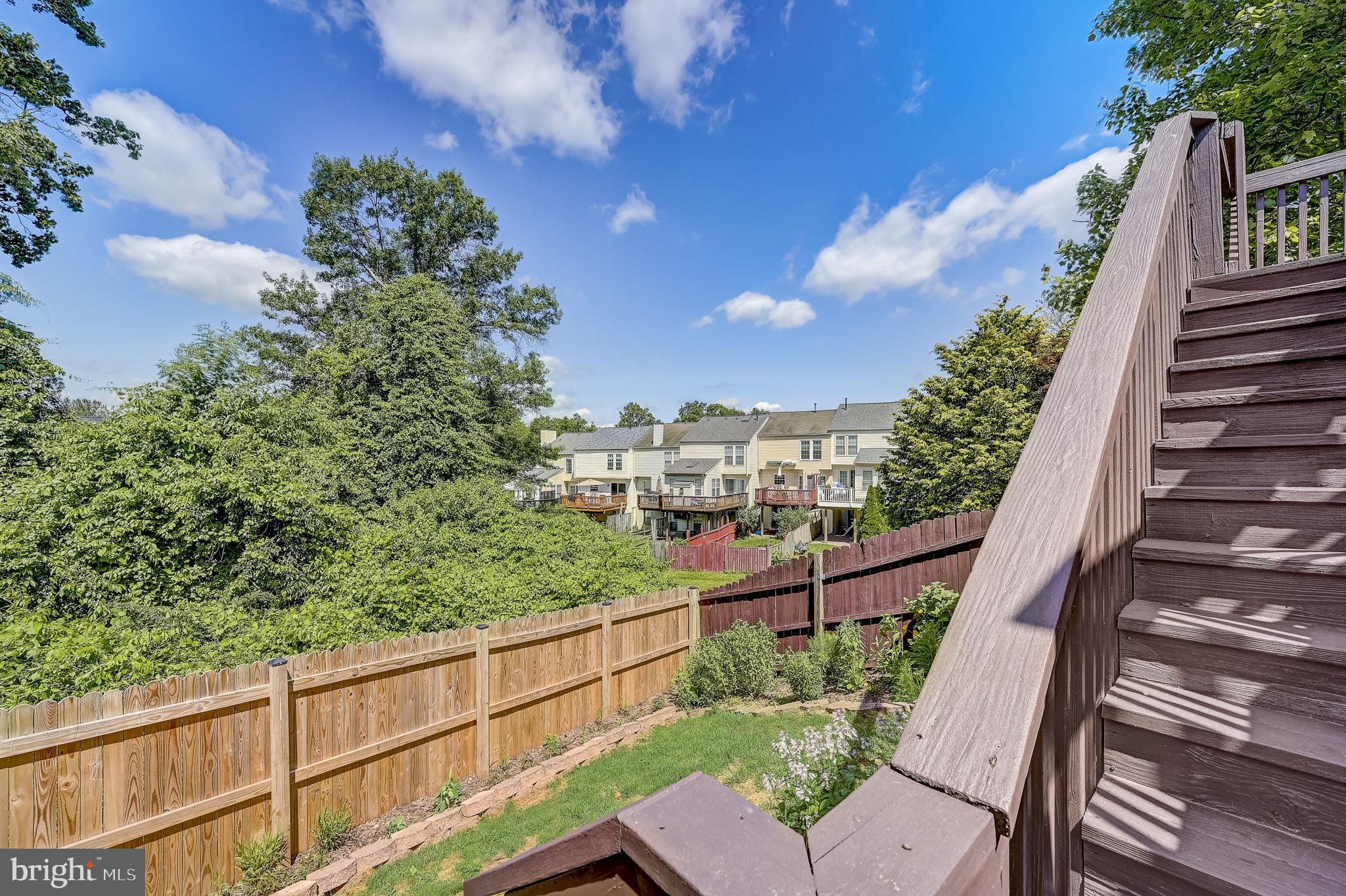 CONSTANT FRIENDSHIP - Residential