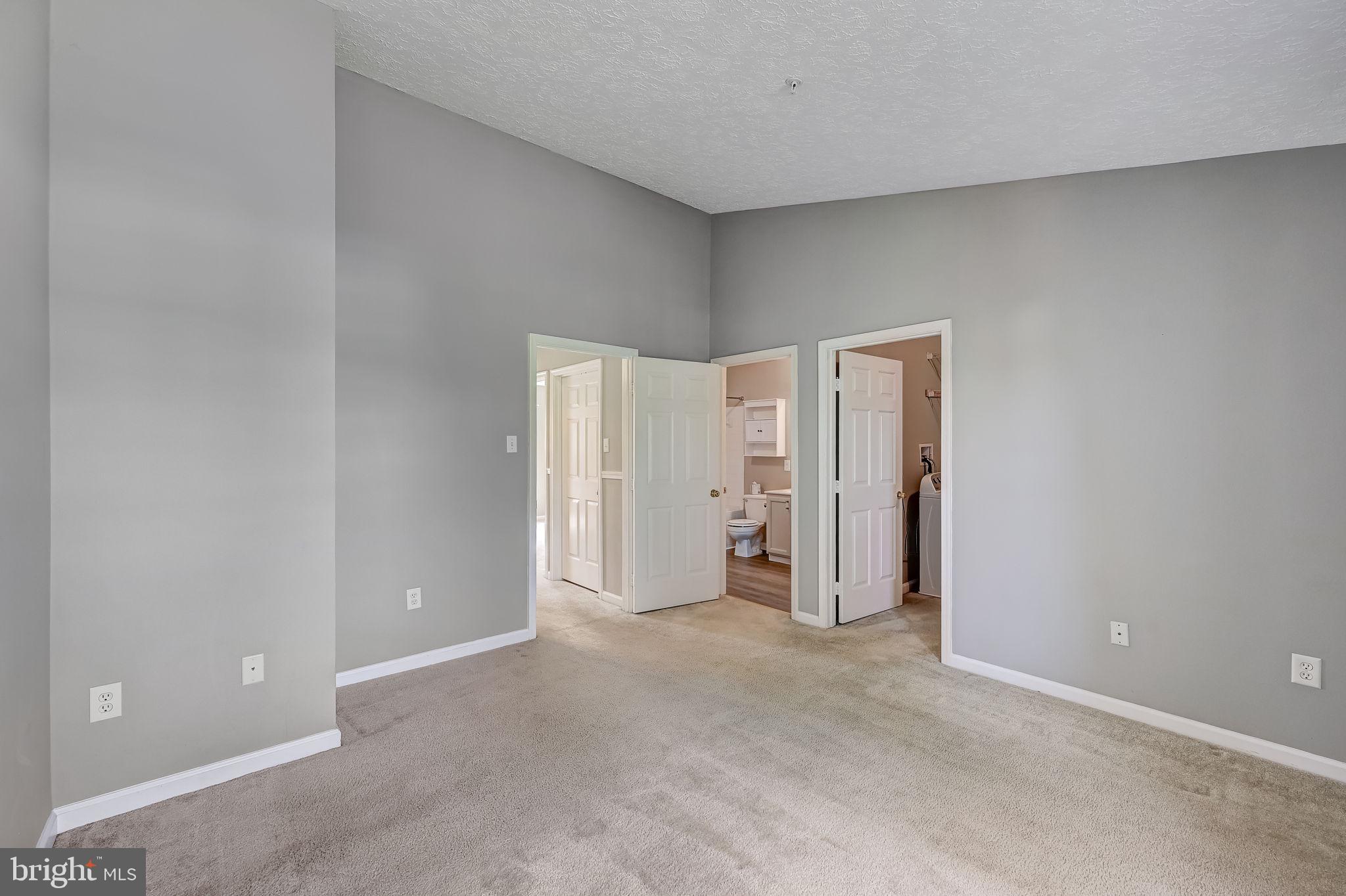 CONSTANT FRIENDSHIP - Residential