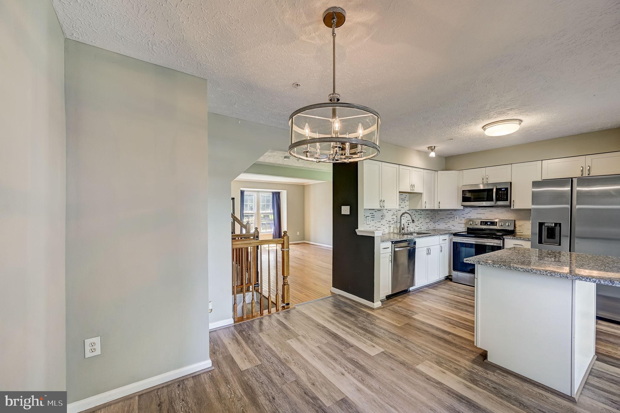 CONSTANT FRIENDSHIP - Residential