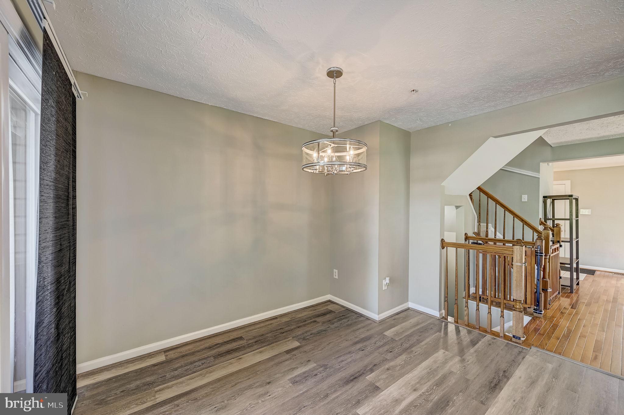 CONSTANT FRIENDSHIP - Residential