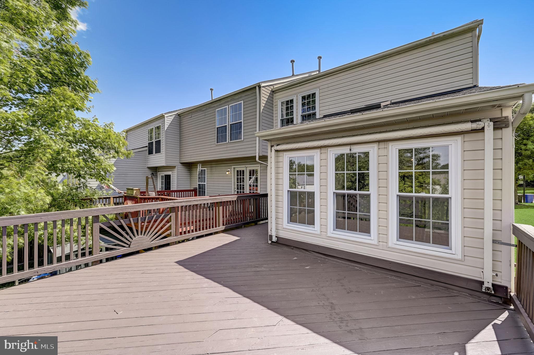 CONSTANT FRIENDSHIP - Residential