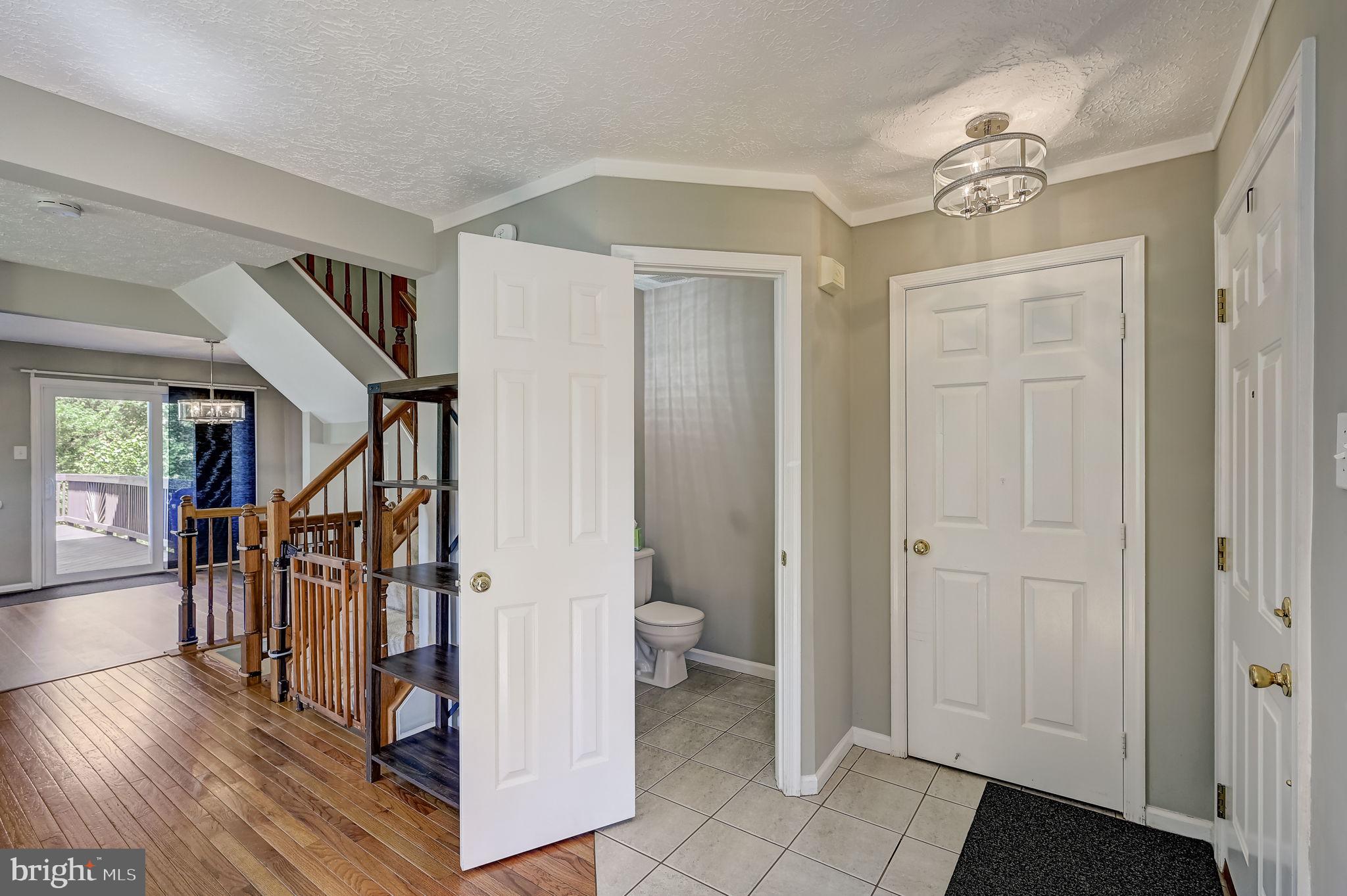 CONSTANT FRIENDSHIP - Residential