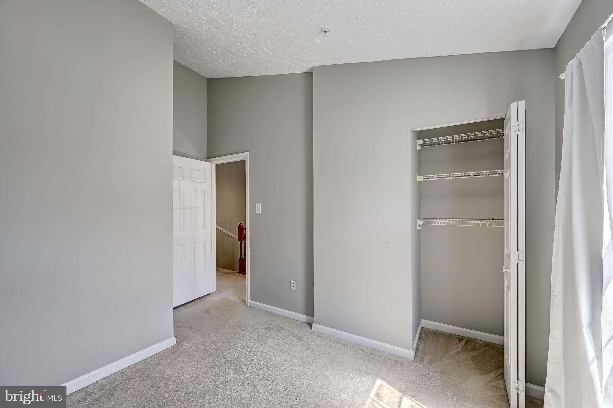 CONSTANT FRIENDSHIP - Residential