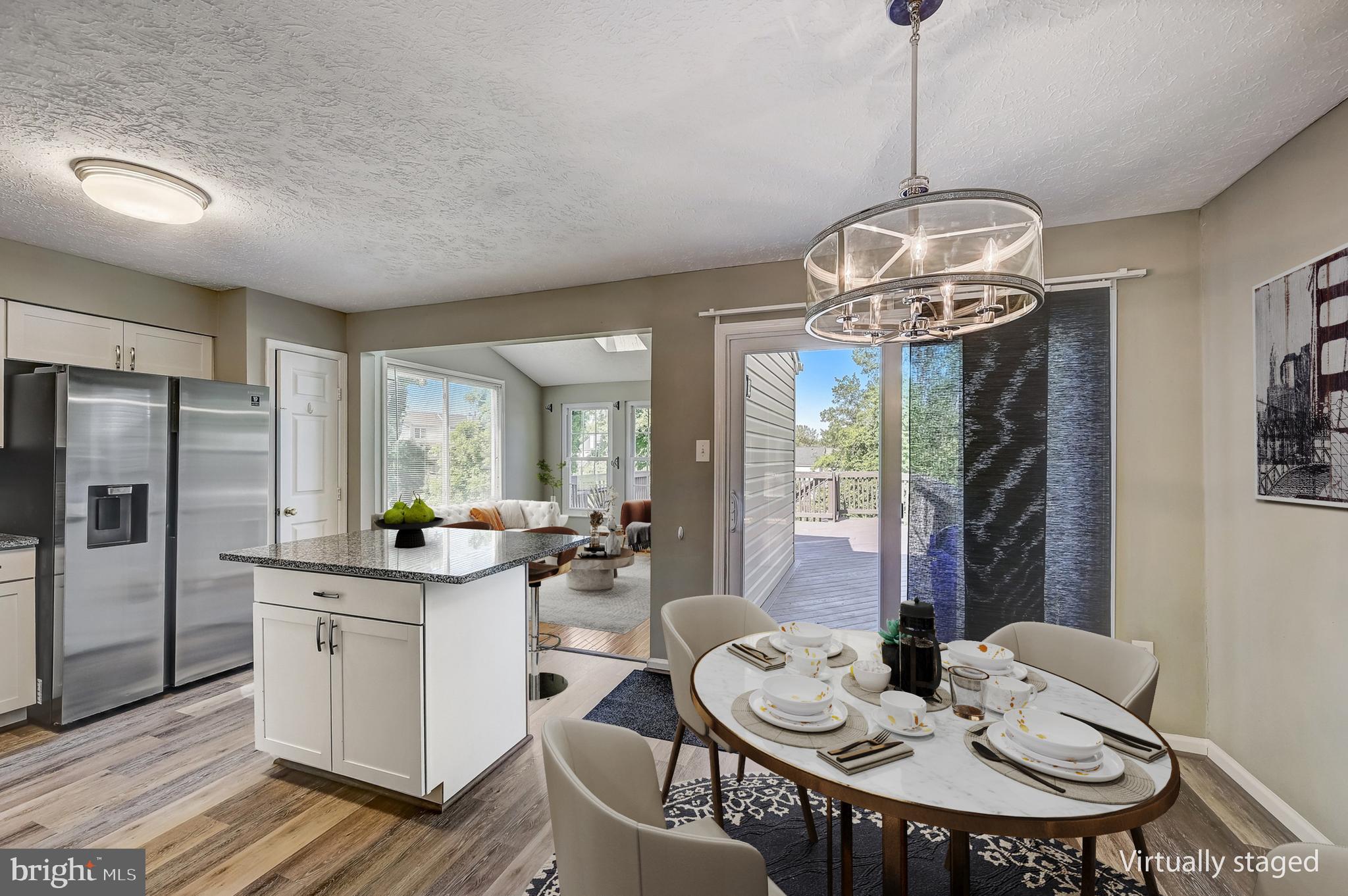 CONSTANT FRIENDSHIP - Residential