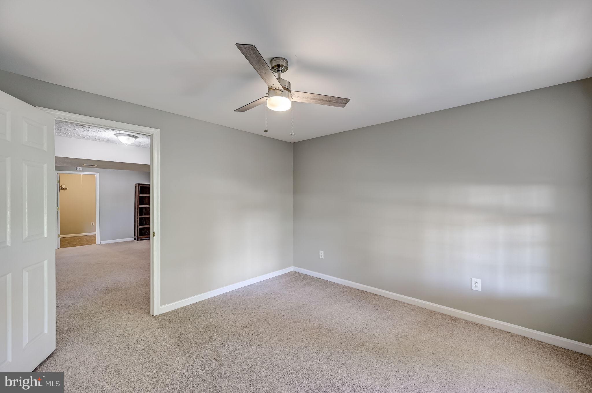 CONSTANT FRIENDSHIP - Residential