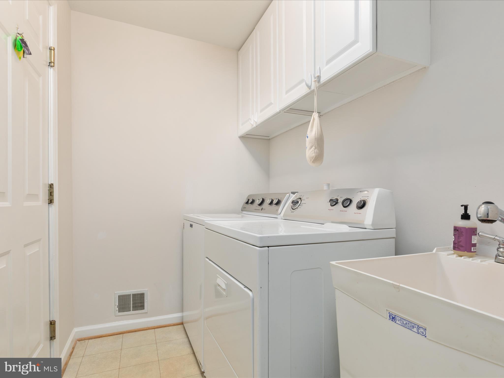 WOODLEA MANOR - Residential