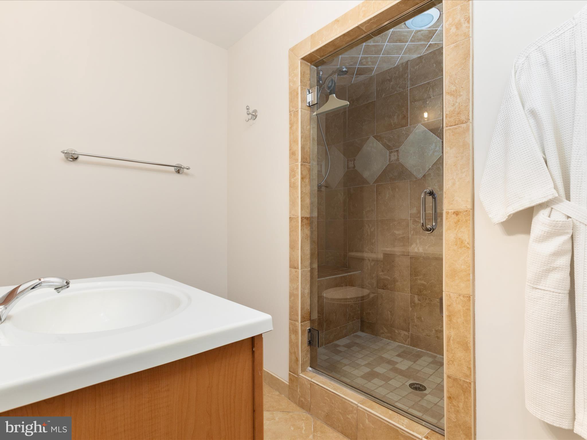 WOODLEA MANOR - Residential