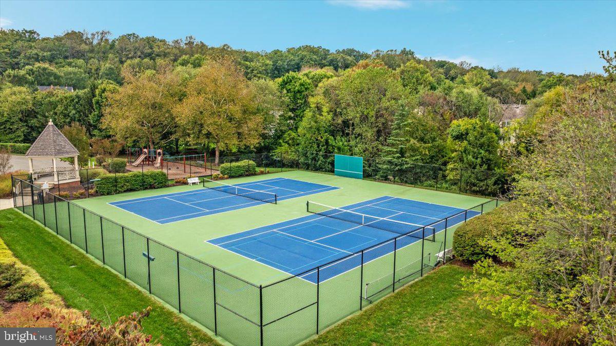 WOODLEA MANOR - Residential