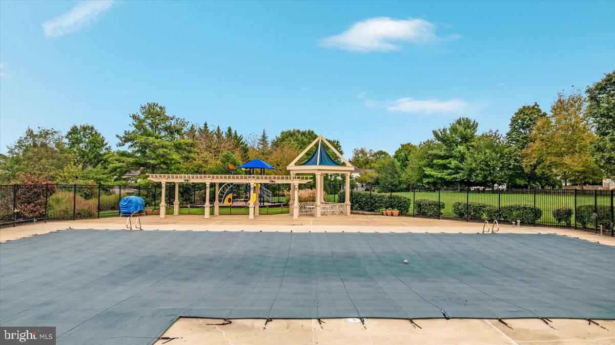 WOODLEA MANOR - Residential