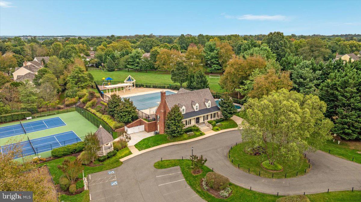 WOODLEA MANOR - Residential