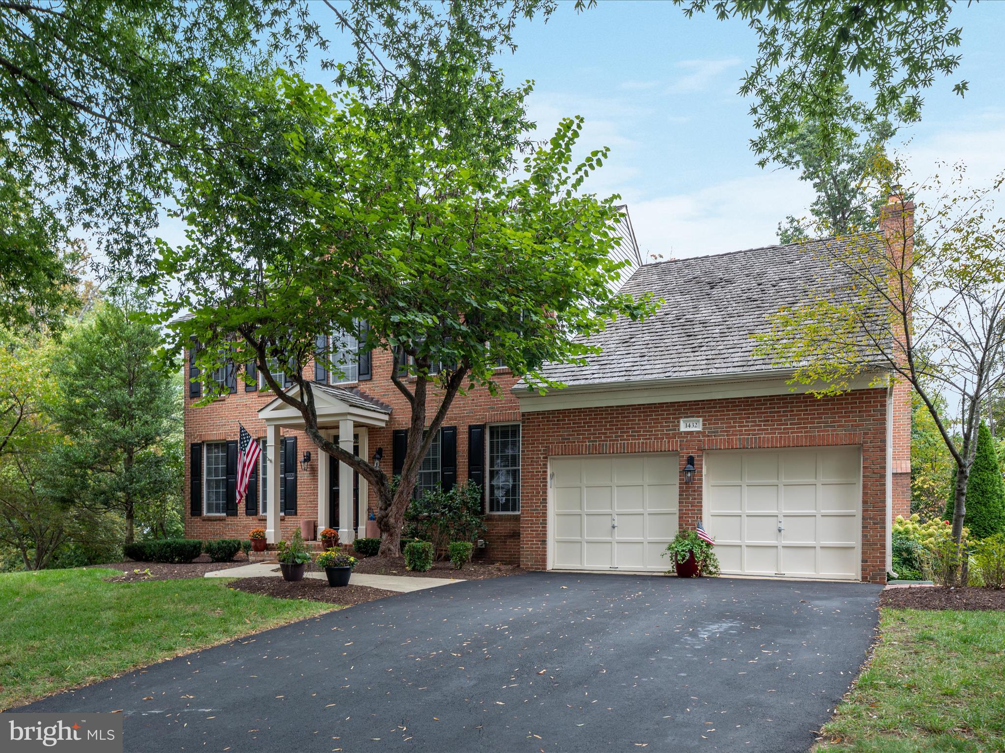 WOODLEA MANOR - Residential