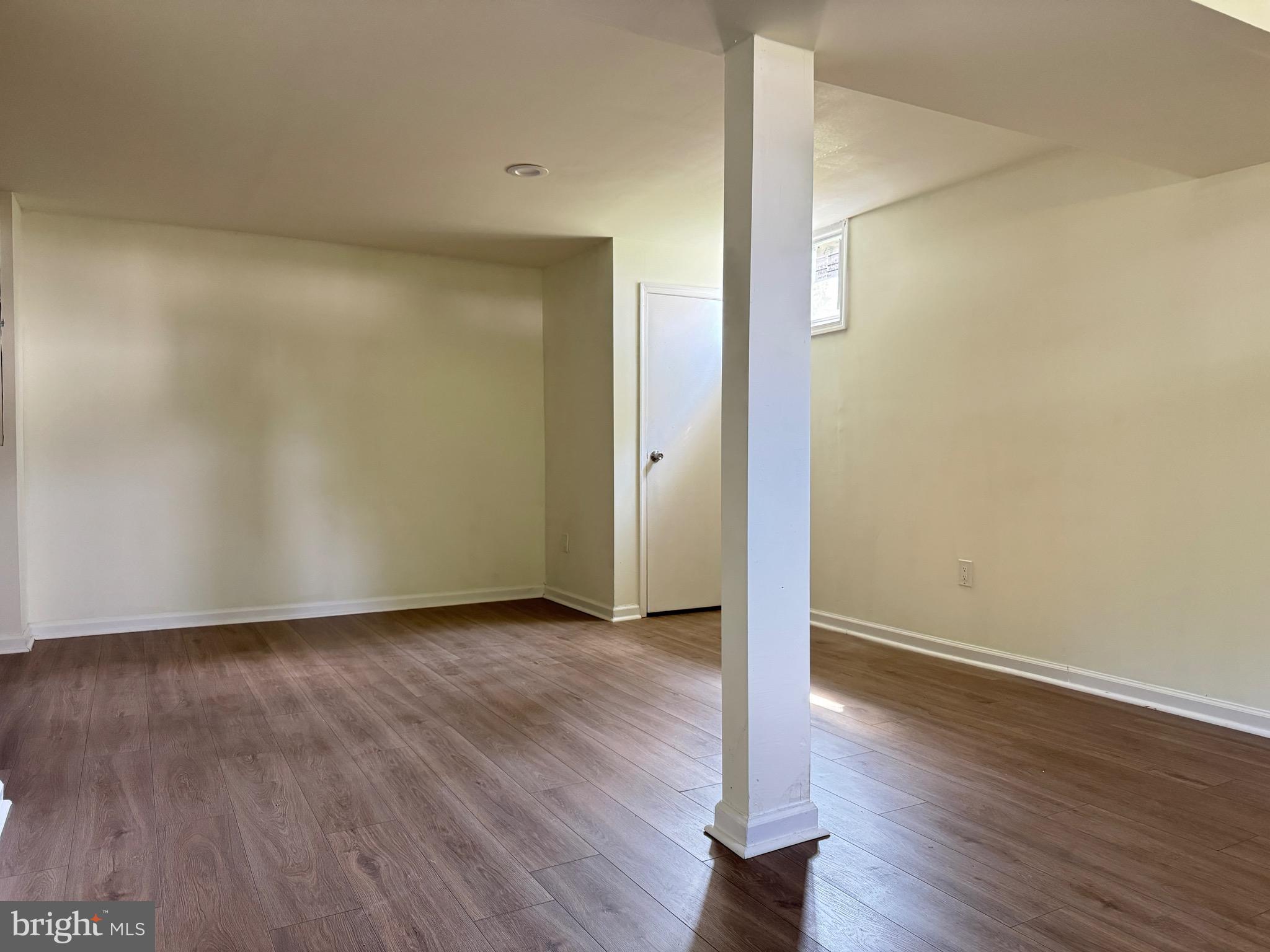 HUNTING WOODS - Residential