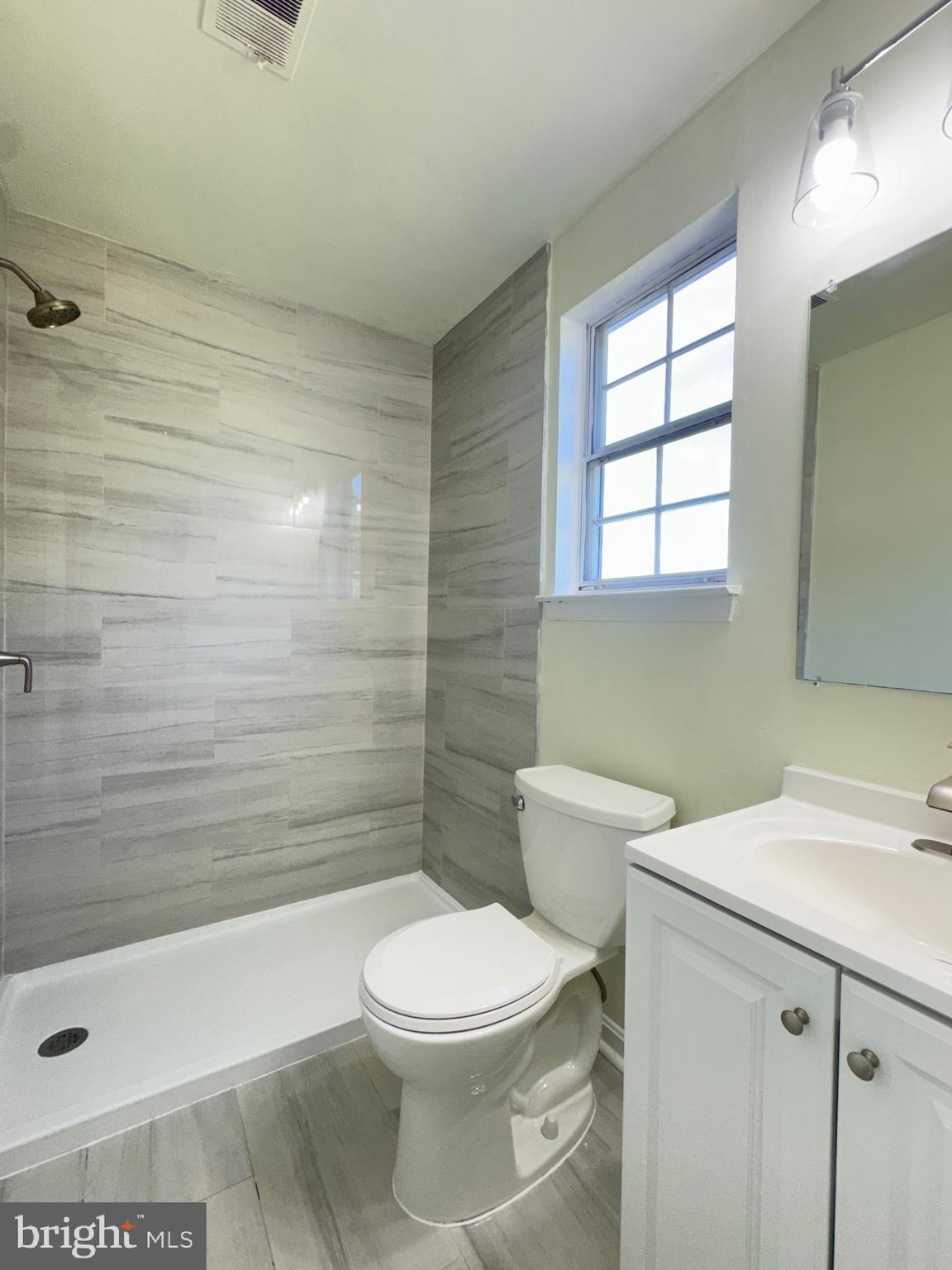 HUNTING WOODS - Residential