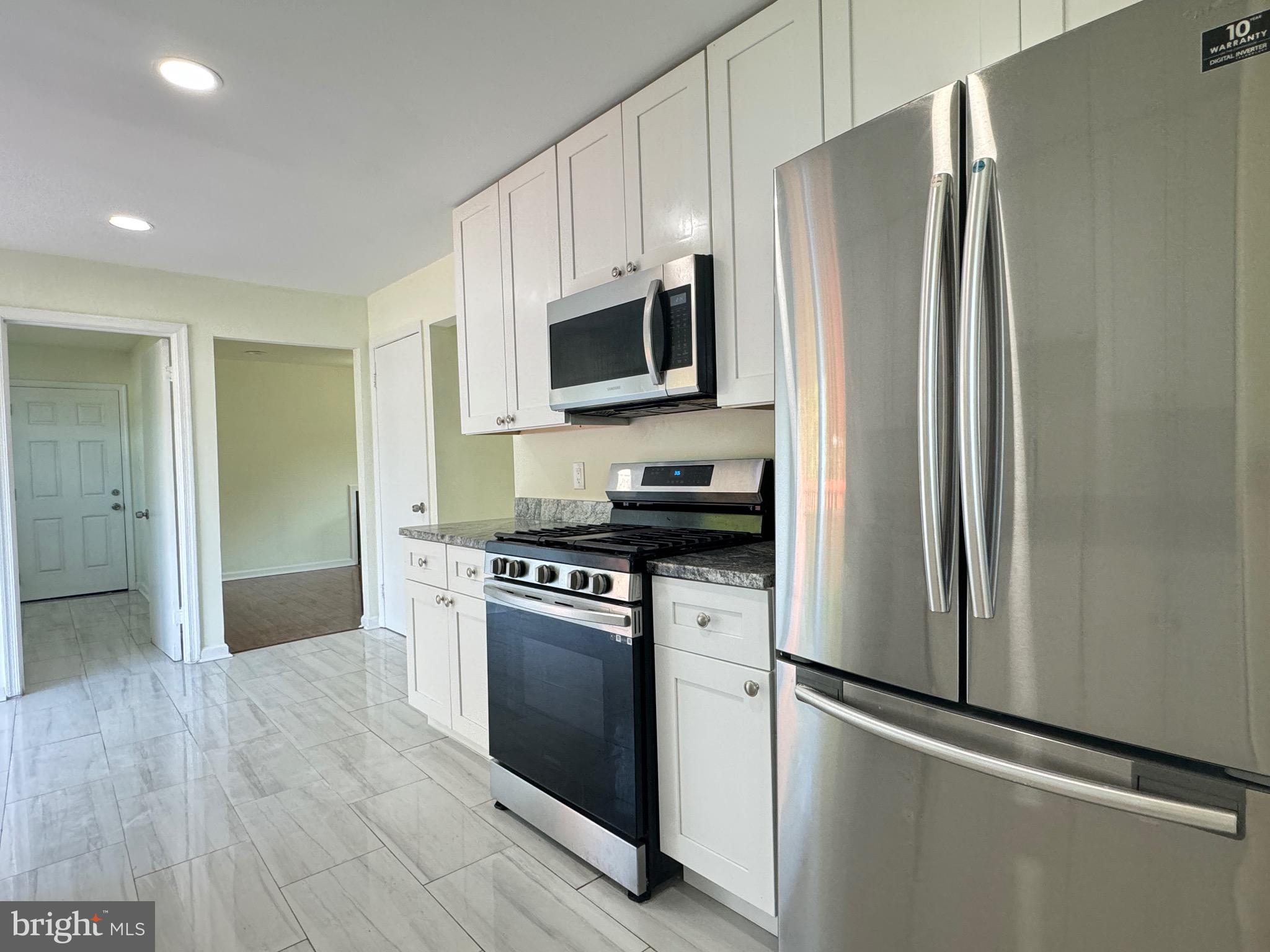 HUNTING WOODS - Residential