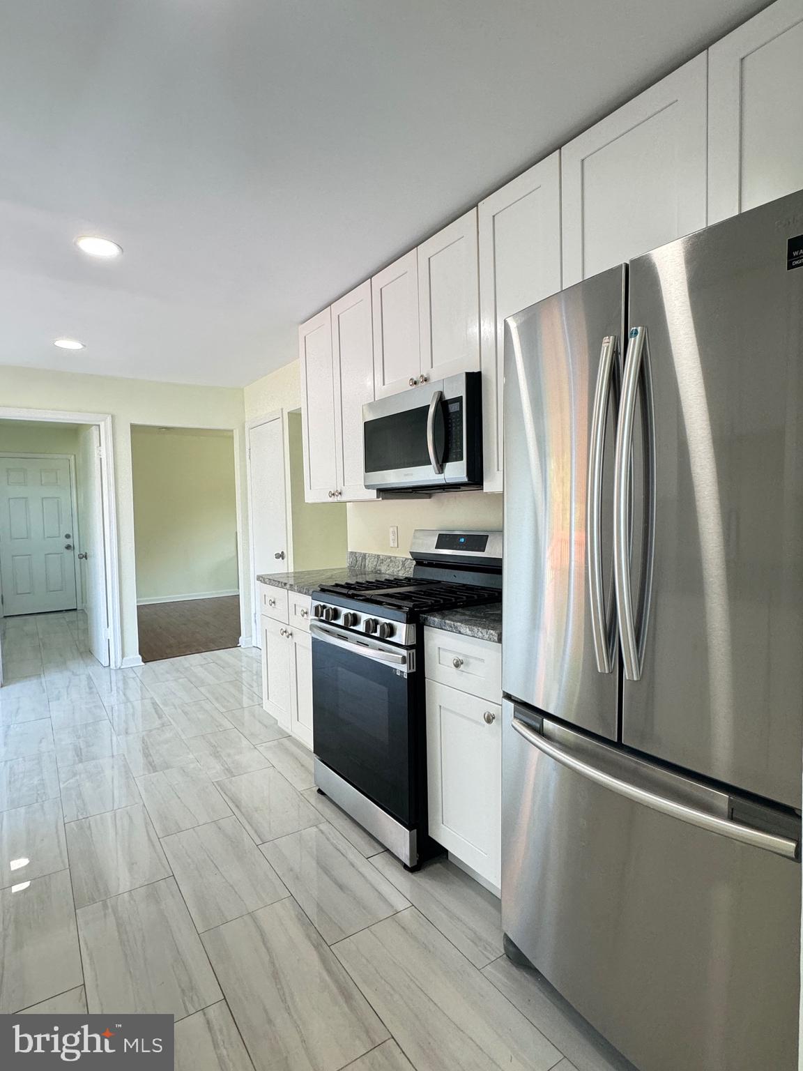 HUNTING WOODS - Residential