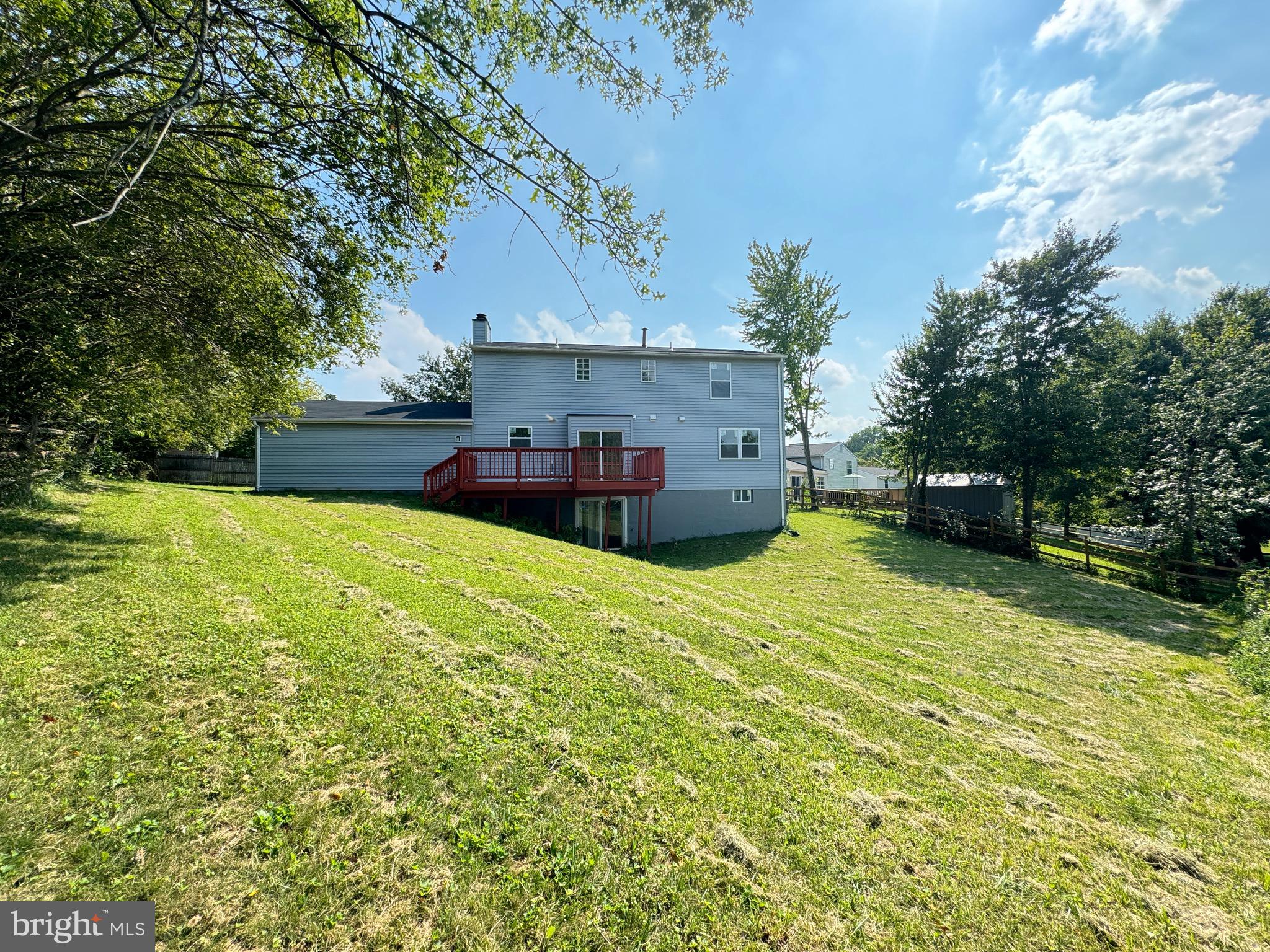 HUNTING WOODS - Residential