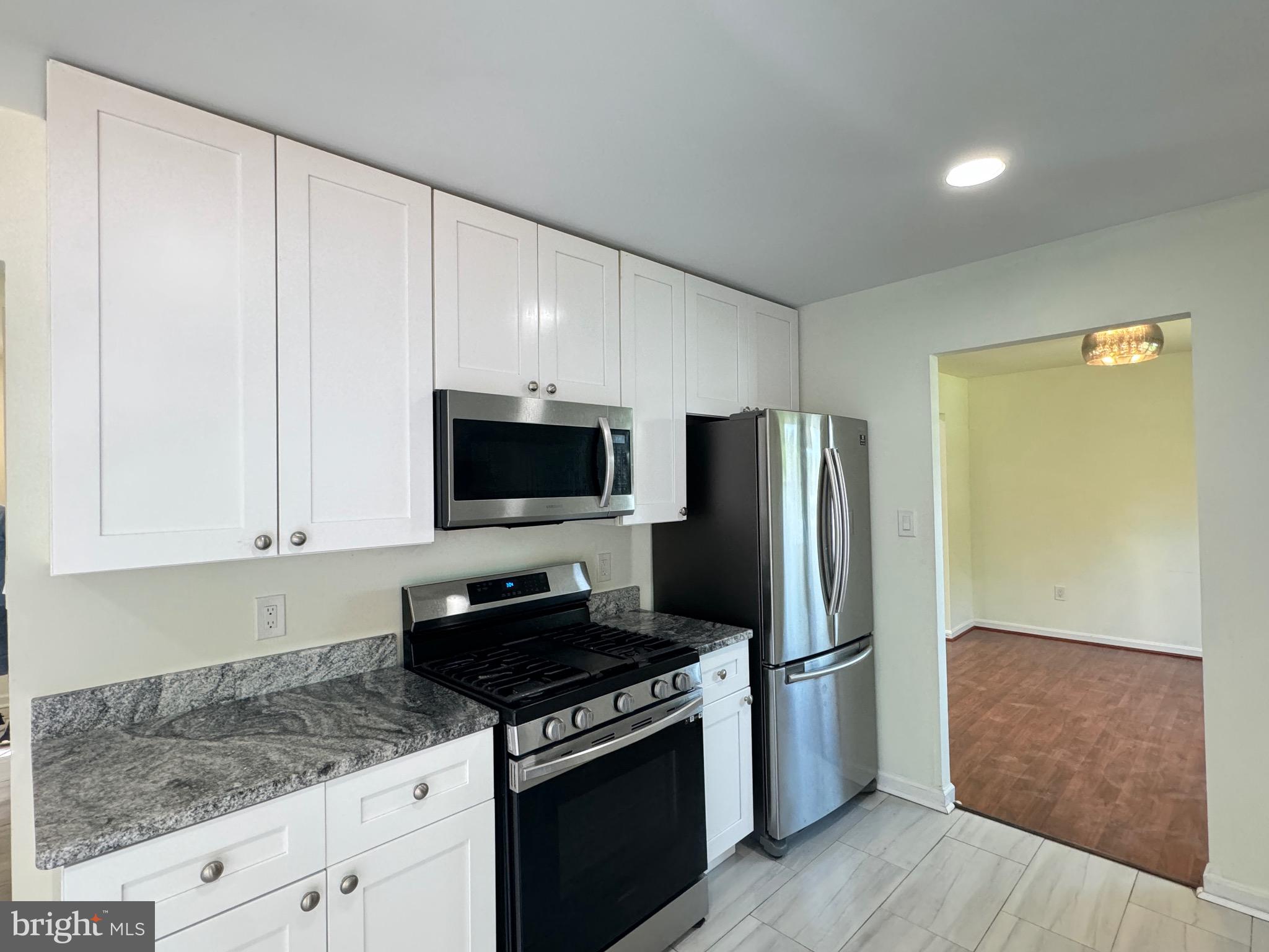 HUNTING WOODS - Residential