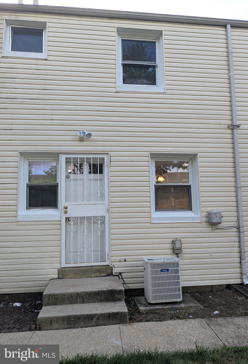 IVERSON SQUARE CONDOMINIUM - Residential