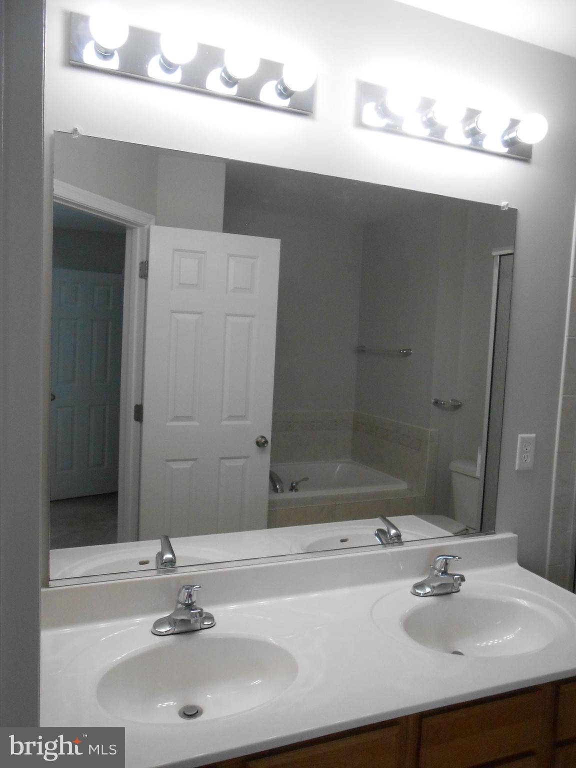 RIVERSIDE VILLAGES - Residential Lease